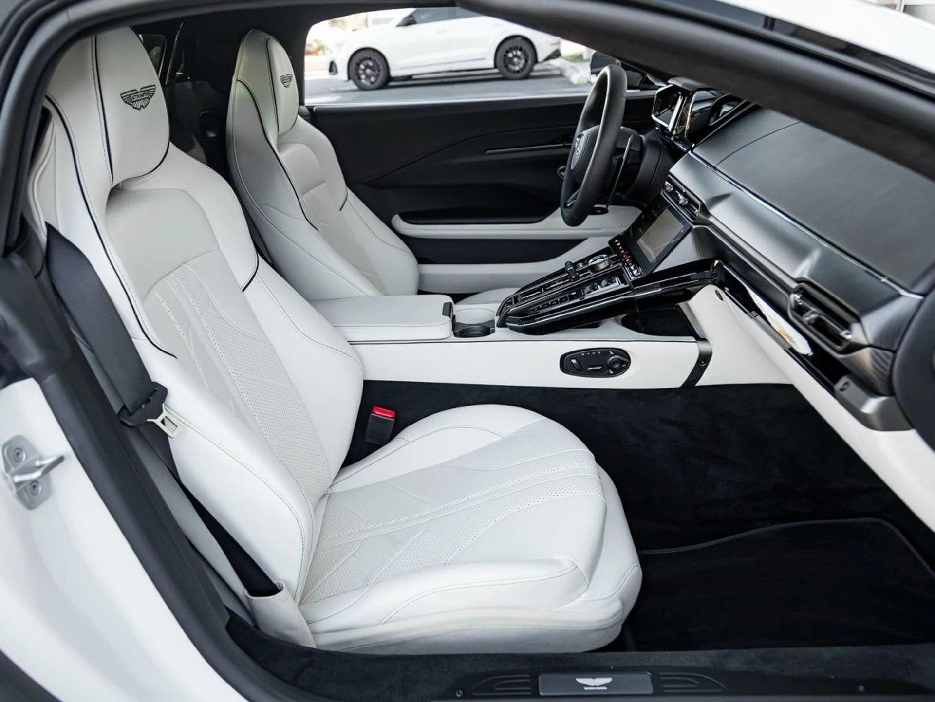 mph023_943489567_24_2569917458