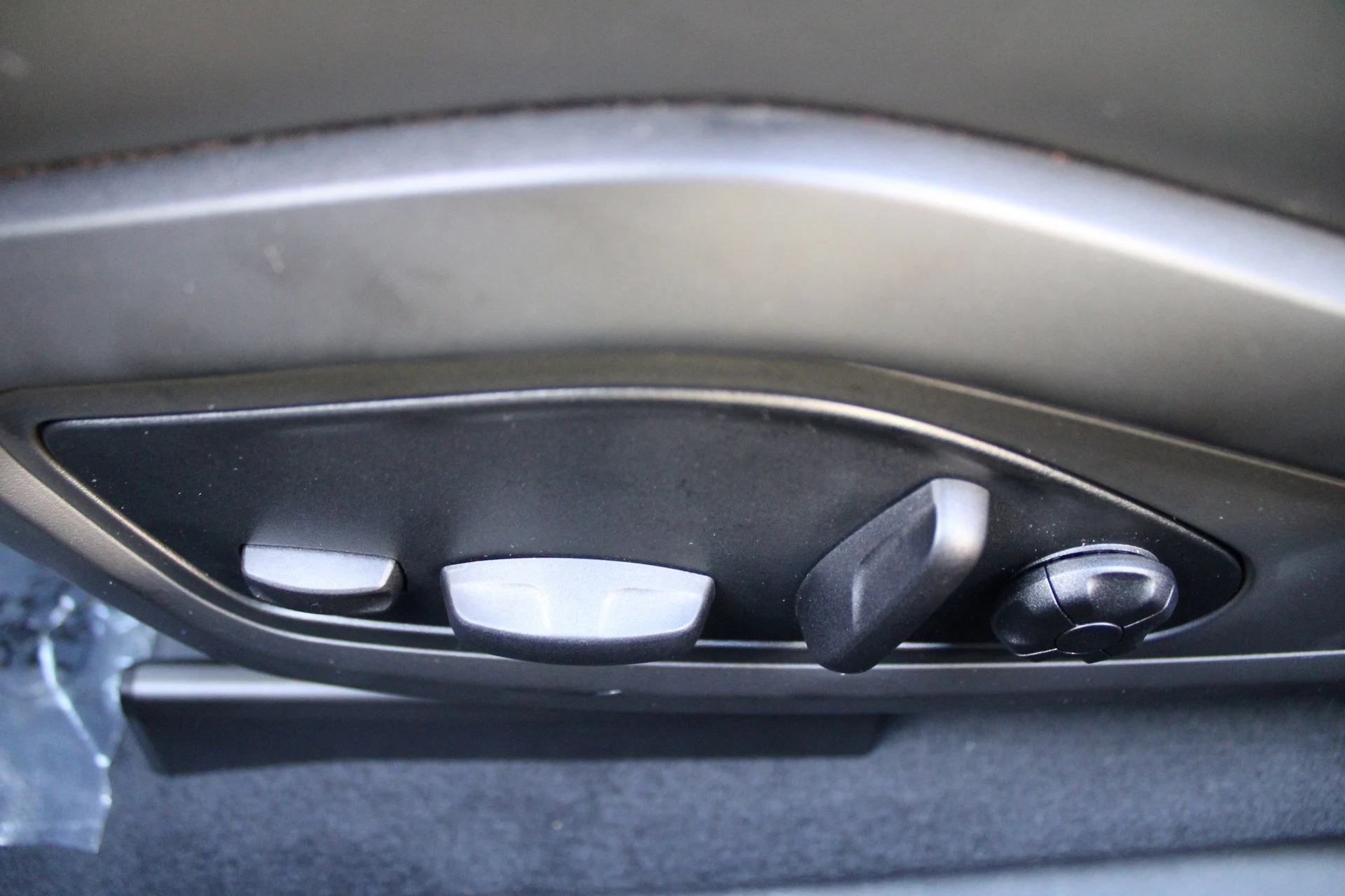 mph023_944358858_dba8c516d921eb7a2aa07a69f44e574dx_dfe8d93514