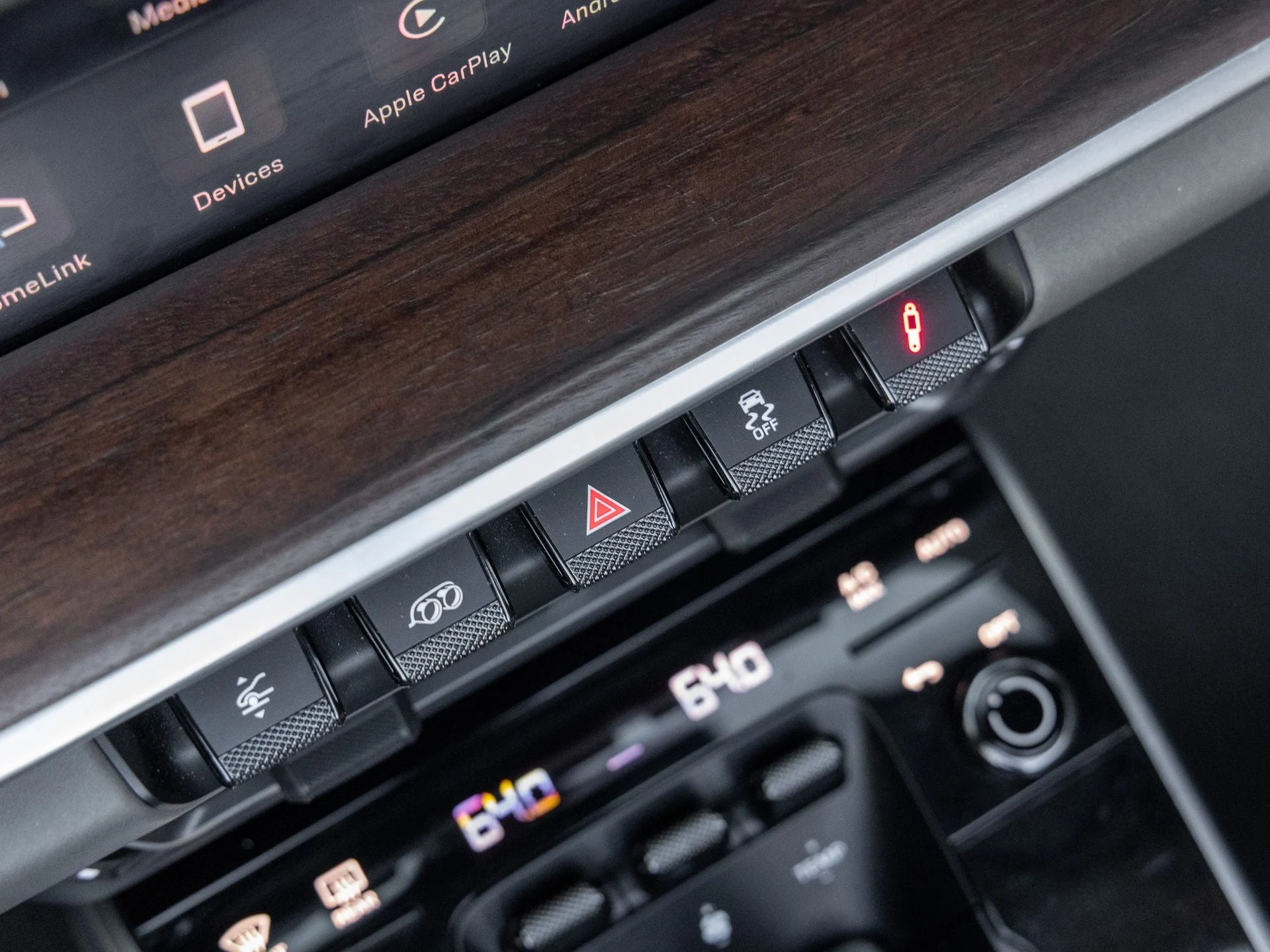 mph023_946498621_24_00127882d3