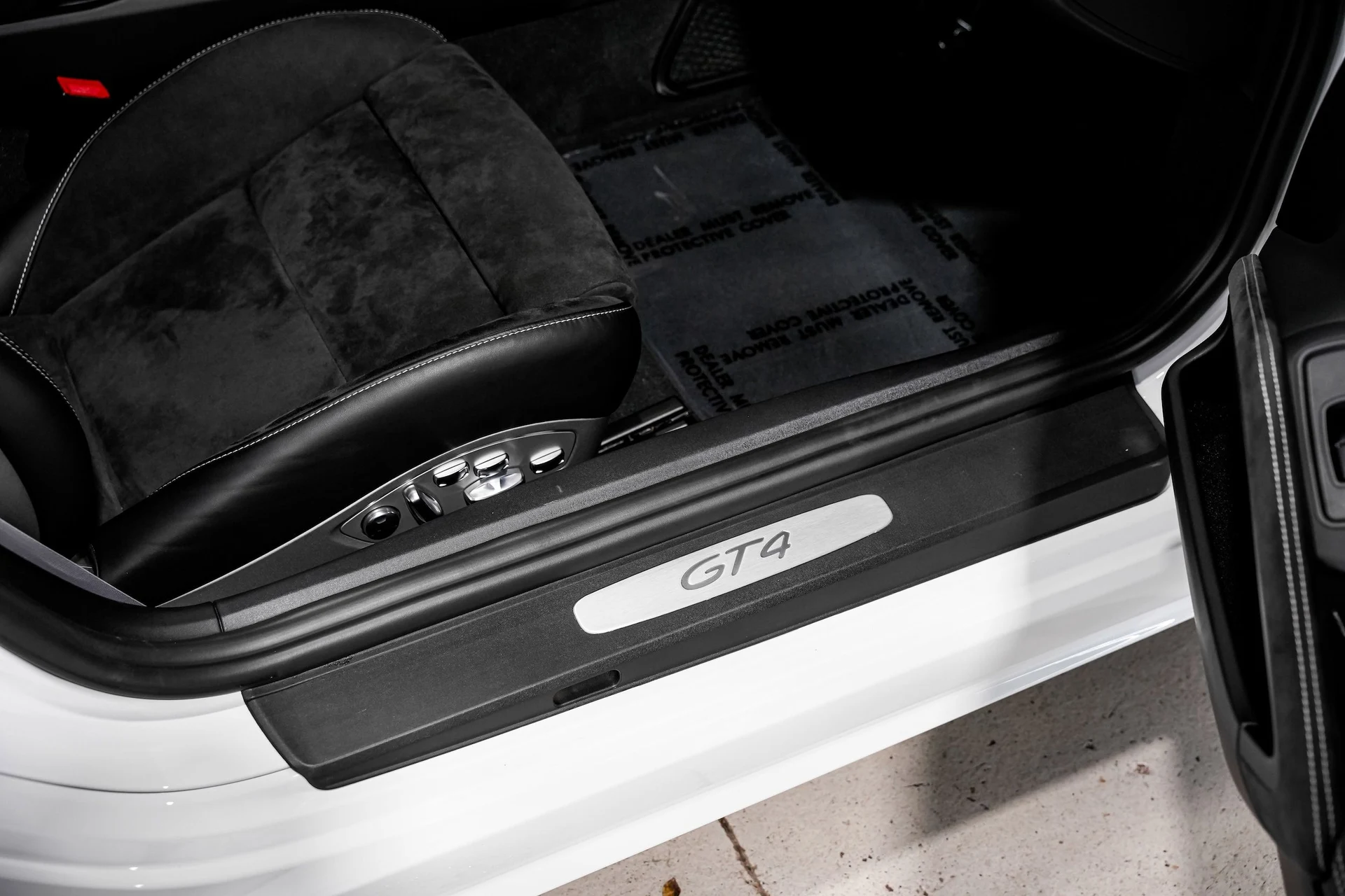 mph023_948277919_9618a8f6bfbbf633553d896825d76e2cx_1cce42f443