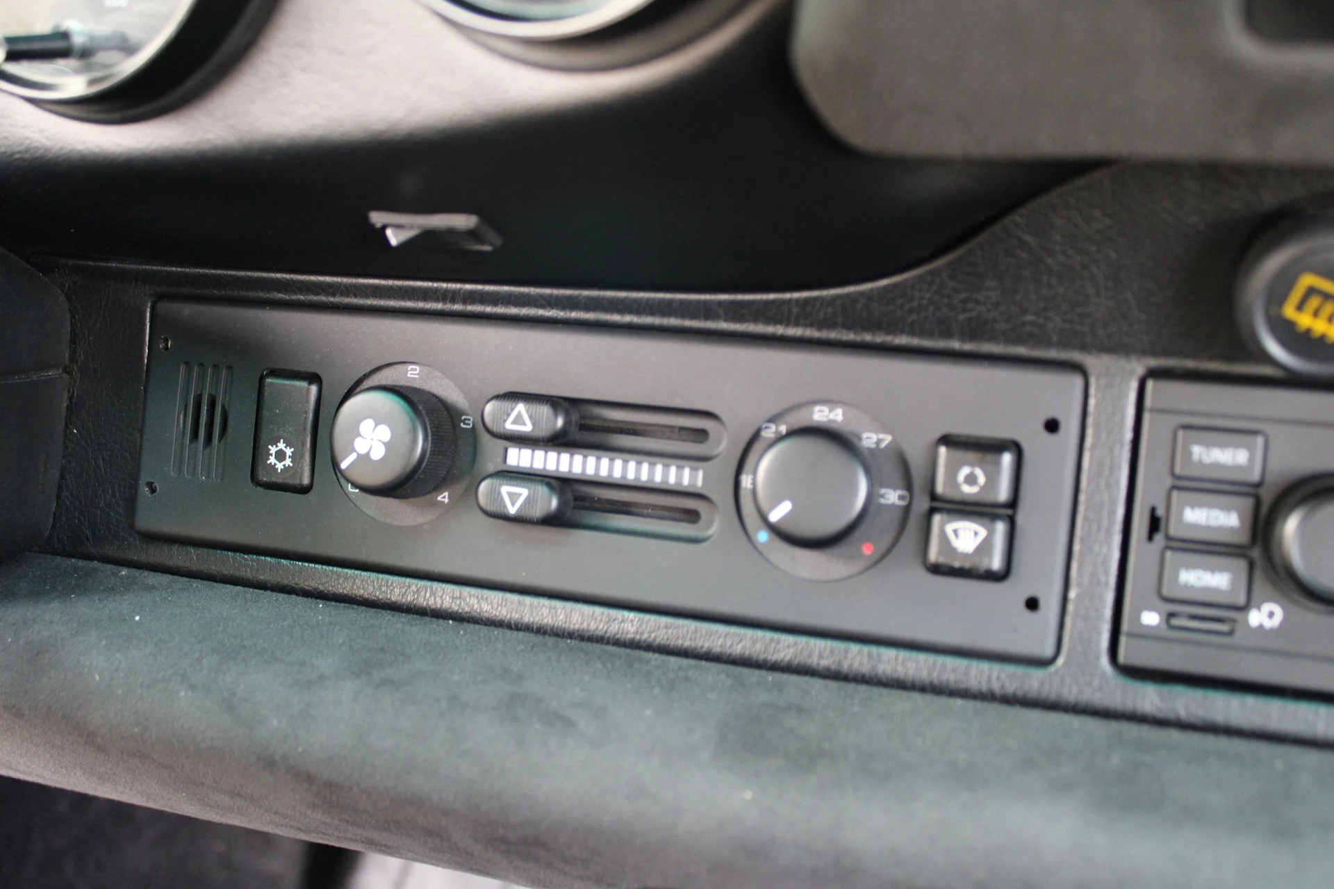 mph023_955190905_67c8cef1393e28b4e3122b1fbf4a6e97x_f11429f681