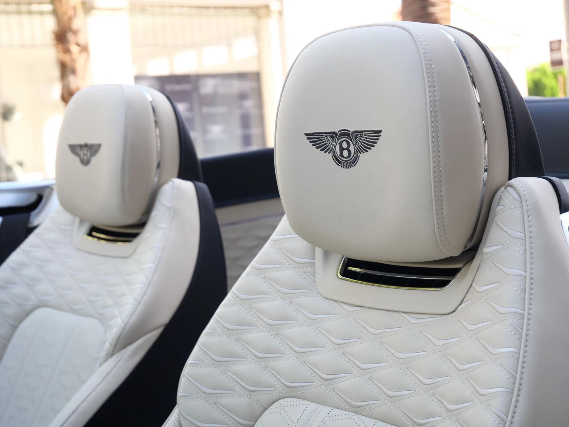 mph023_956607341_d747c3fd33c95a65cbe9191670a488d7x_10b1391d79