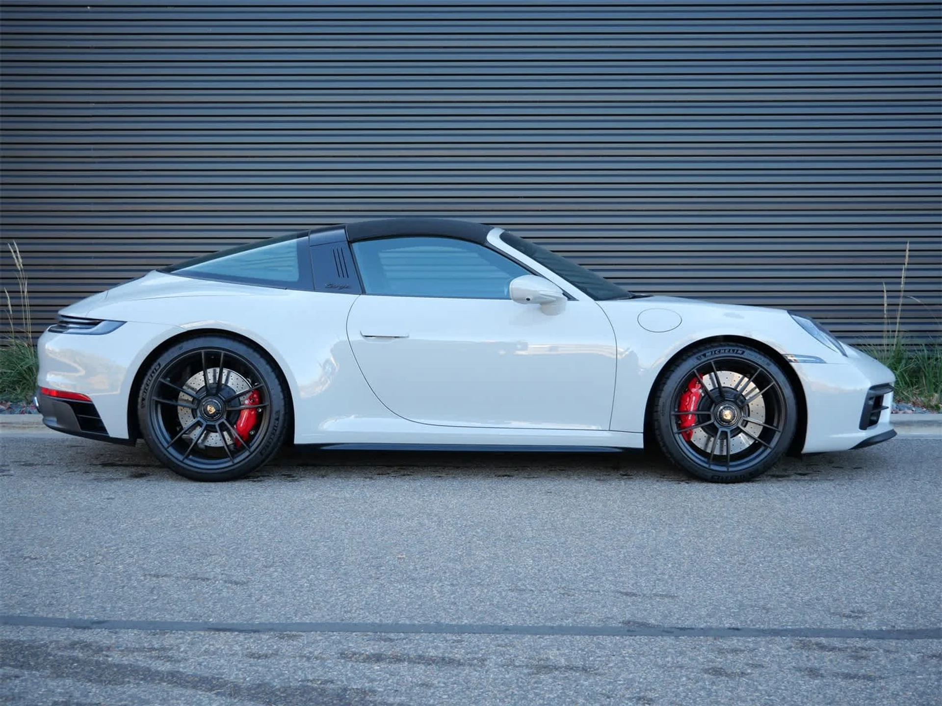 mph023_964734760_f4103e06238eefeb4ad6ec6cb3ee948e_a88a968d95