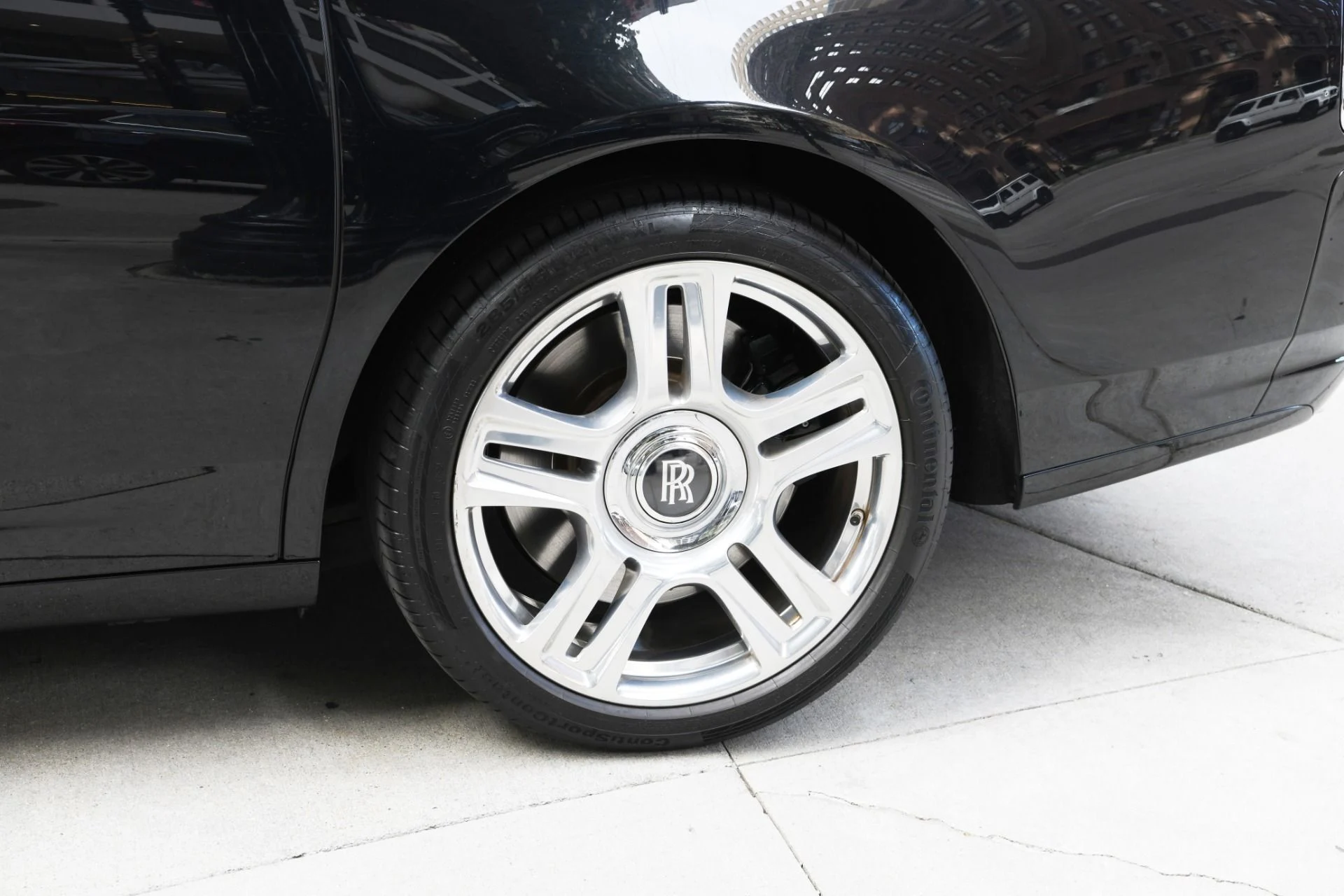 mph023_966453279_11957_p25_l_9e17535d04