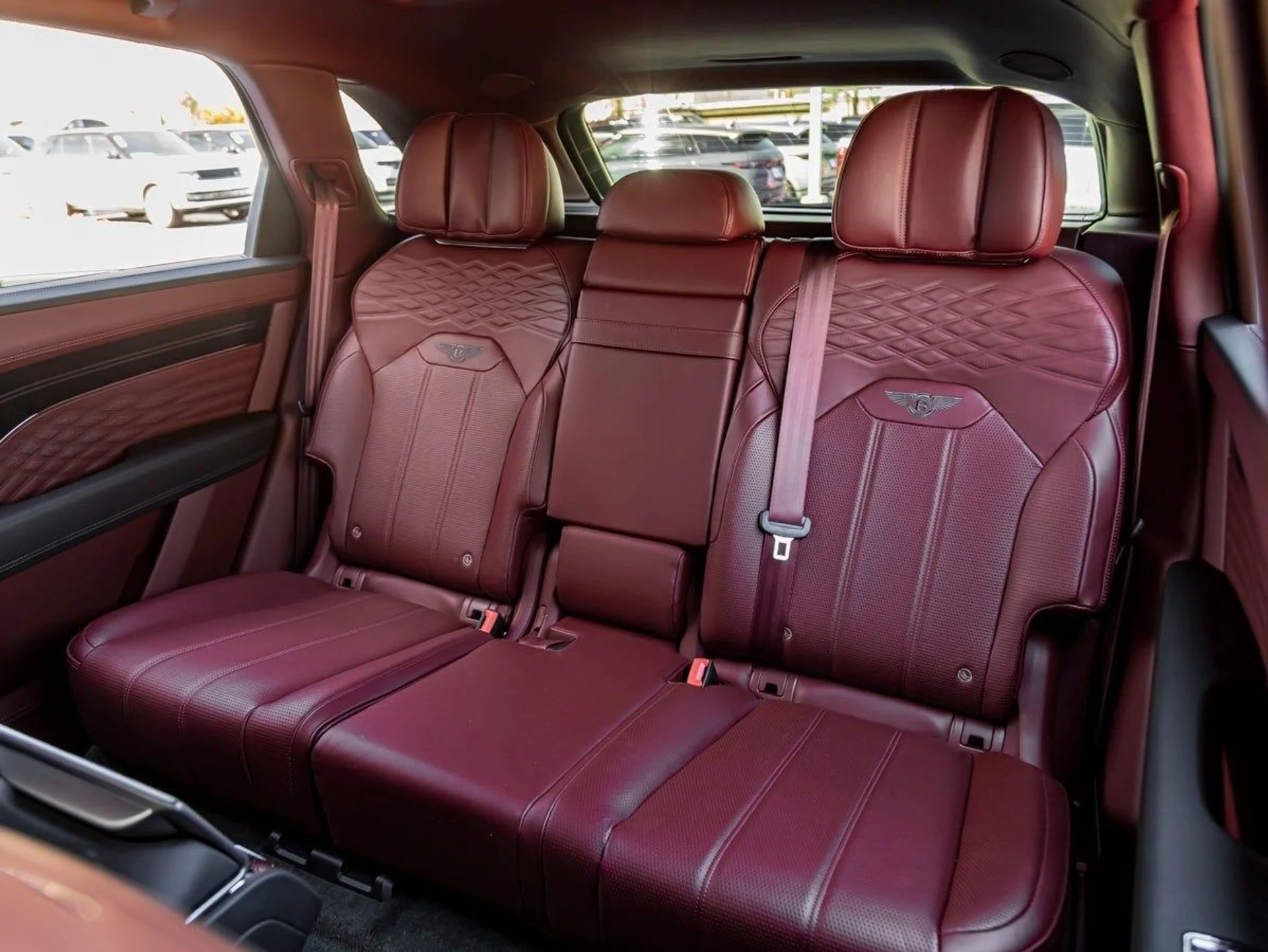 mph023_976402480_24_a8ab492954