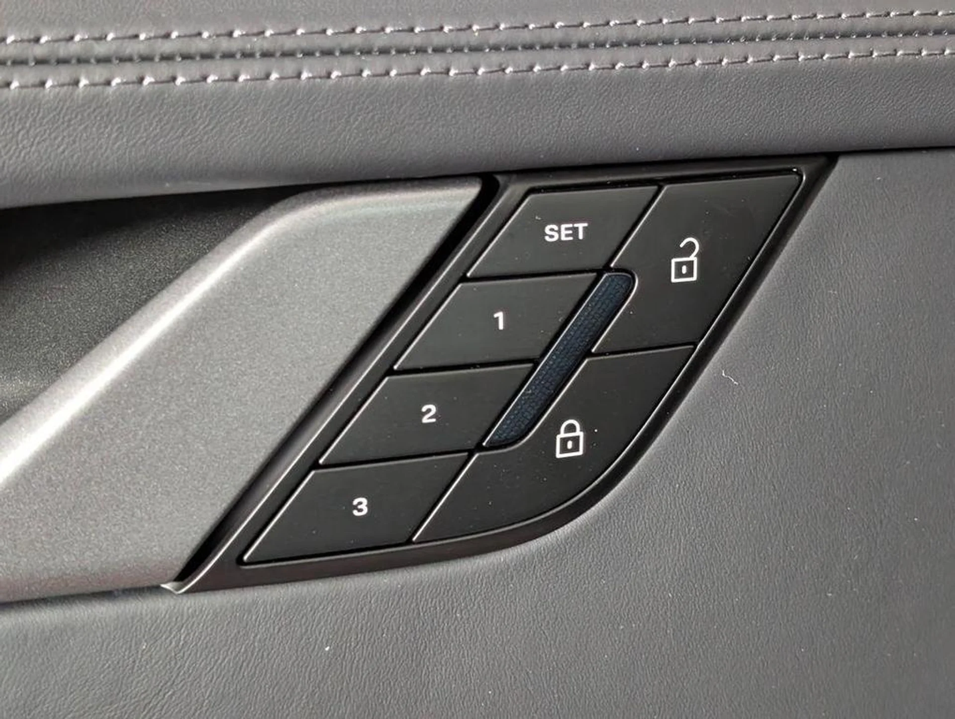 mph023_977436332_S0_T_OZ_Xnf_Zh73_J_Iku_0h_Ida_VR_3g_5b942cacda