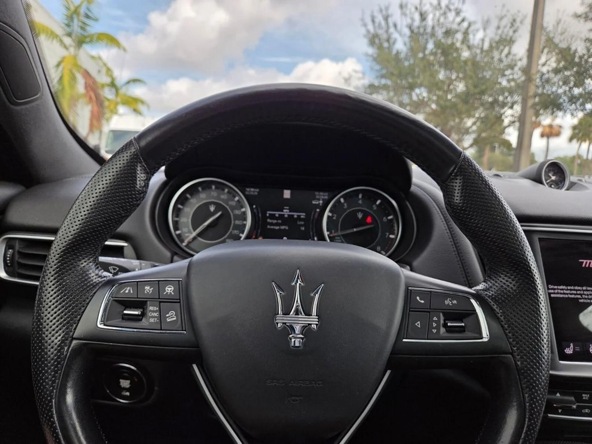 mph023_983500020_c4186079df6d12bf8d1035981a12bfc9_d5ffd13371