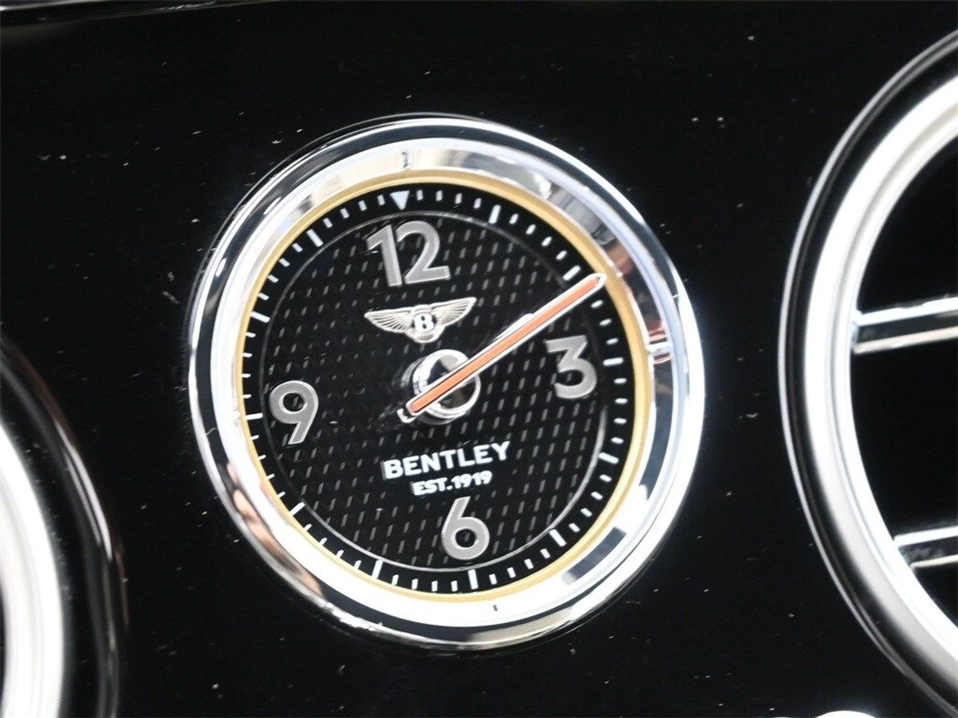 mph023_984812836_08c0961fedcb83d6b1166b58ad07ba2ax_bc29e080a7