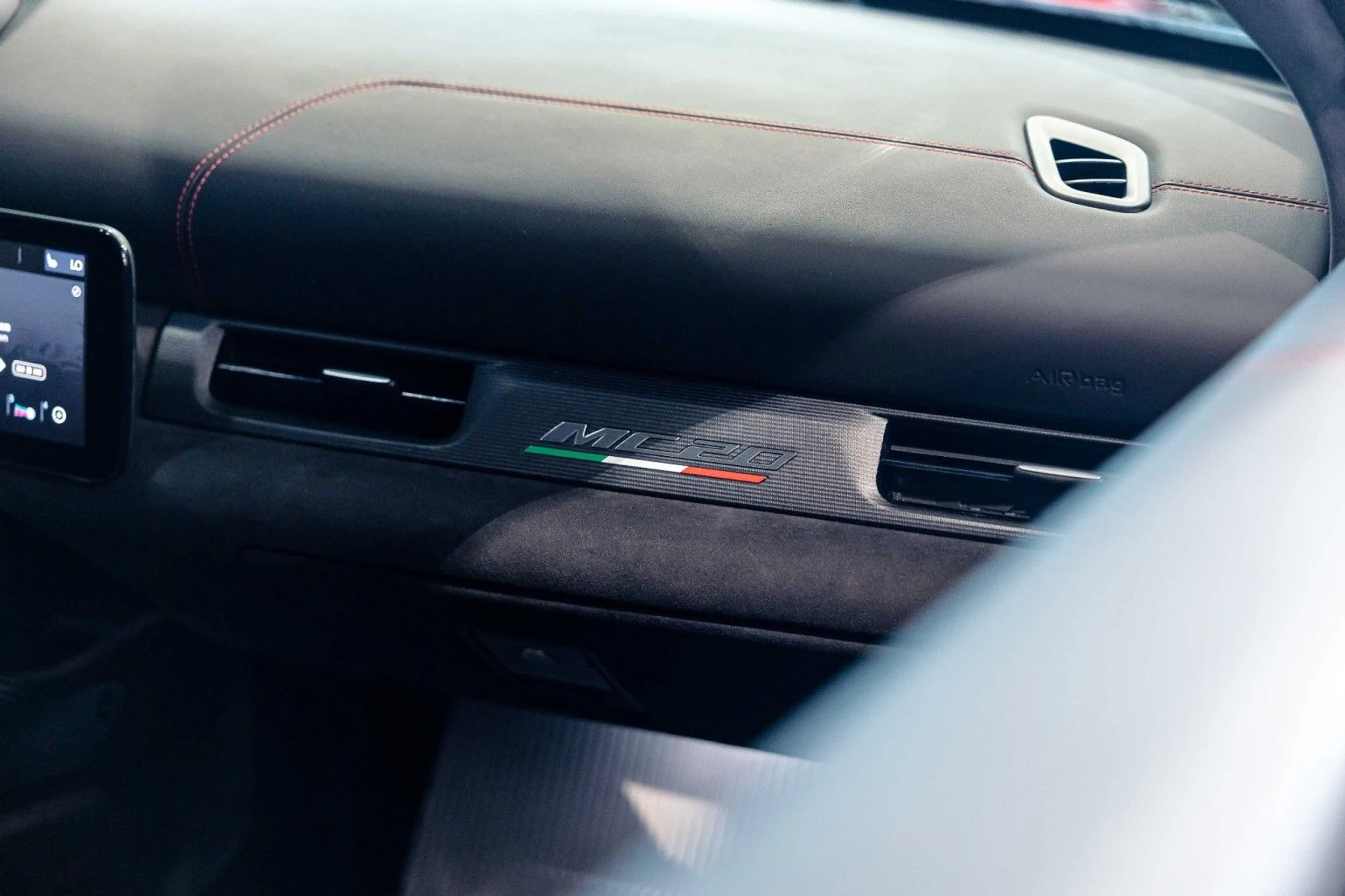 mph023_987797701_2w_68f64b03e7