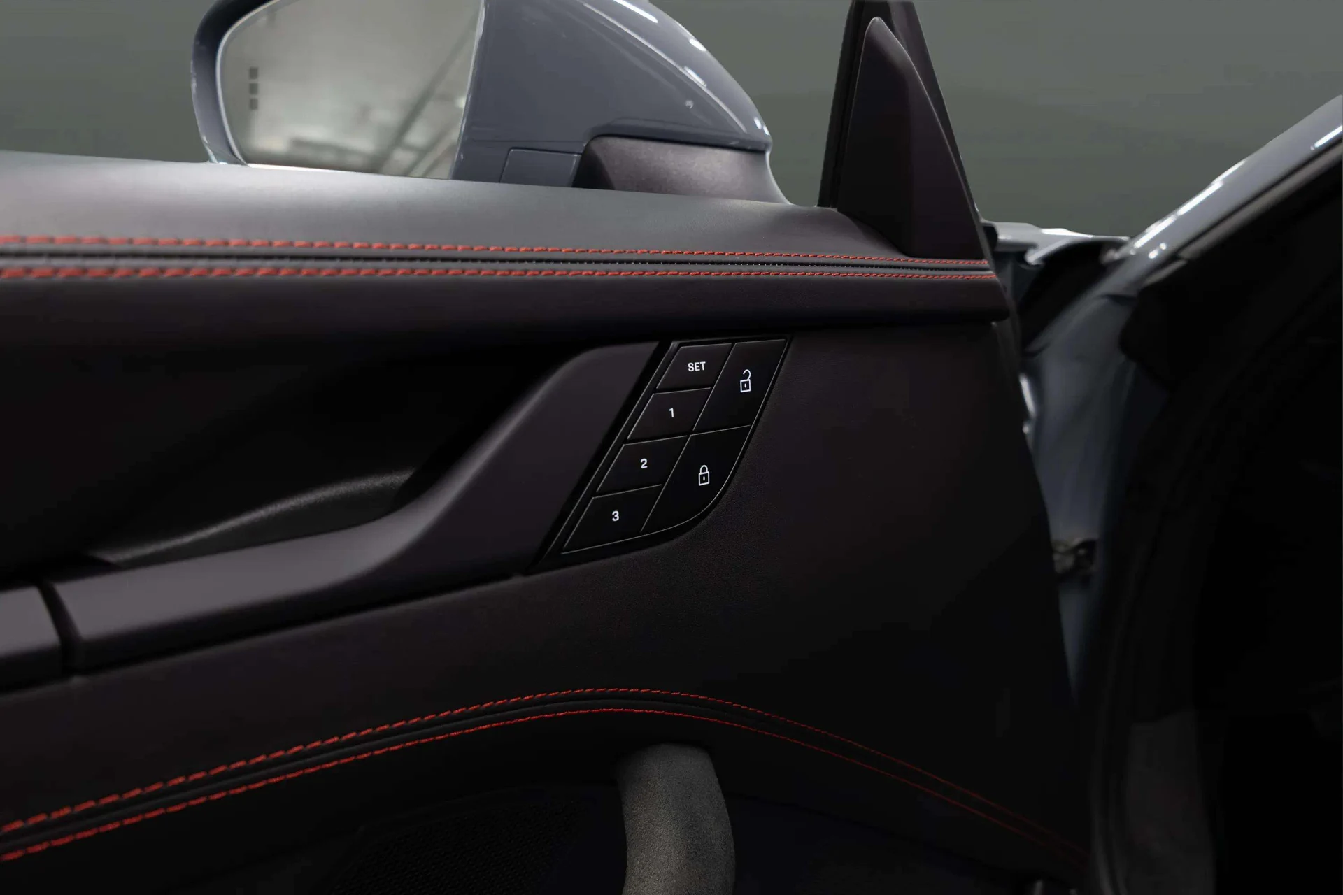 mph023_994072480_fff3f1c7_56fe_4396_83e9_663d5055ba07_2_24_Interior_202420_Porsche2091120_Targa20420_GTS_2028_WP_0_BB_2_A91_RS_23487229_19_6a583c5132