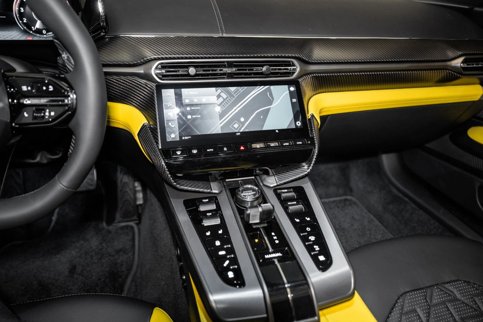 mph023_994532376_Used_2025_Aston_Martin_Vanquish_1741191405_5f0a1f6382
