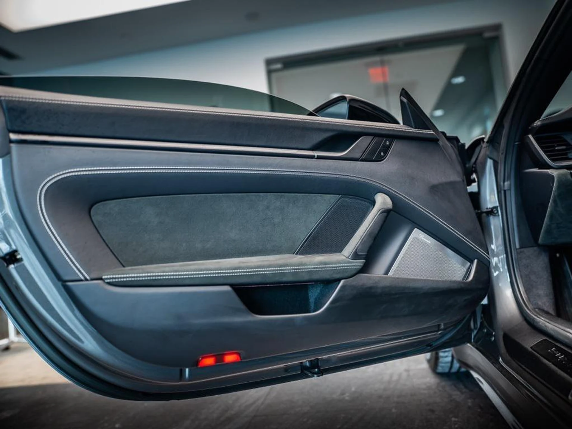 mph024_1002830373_ttneq_N00_Tohny_Zb_K_w1_S_Zc_F6_Mg_37a4000c12