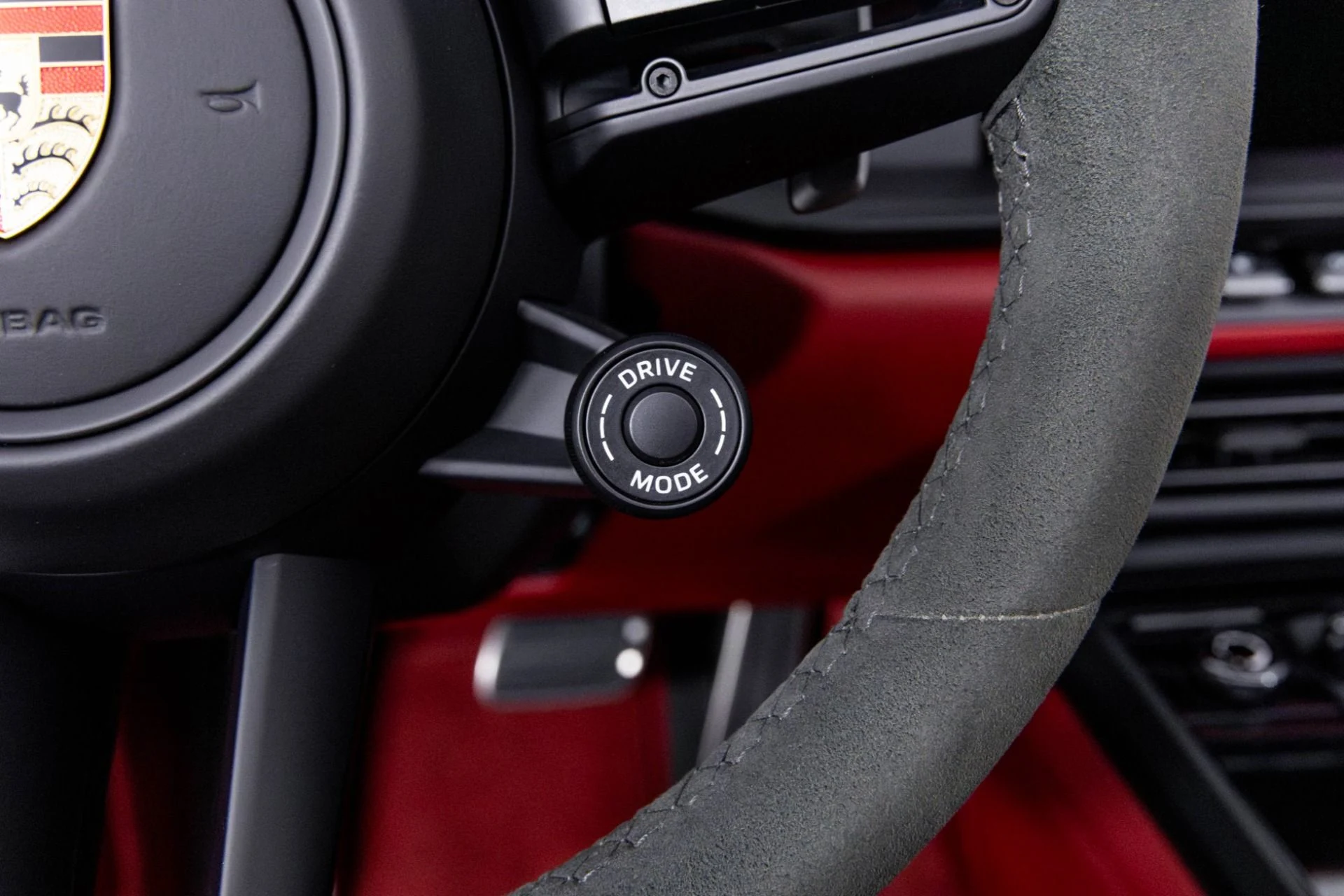 mph024_1013718843_Used_2023_Porsche_911_Targa_4_GTS_1762298432_a02a18af8d