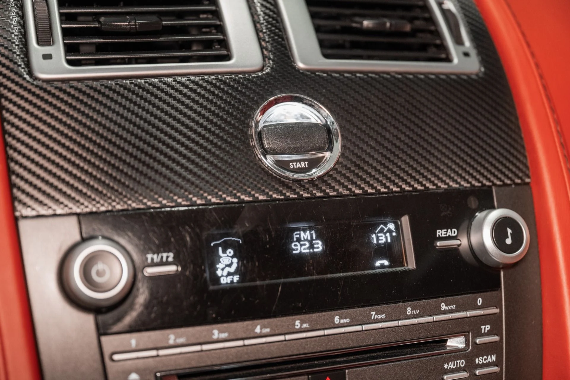 mph024_1014543681_Used_2011_Aston_Martin_V12_Vantage_1762183015_6d084236d8