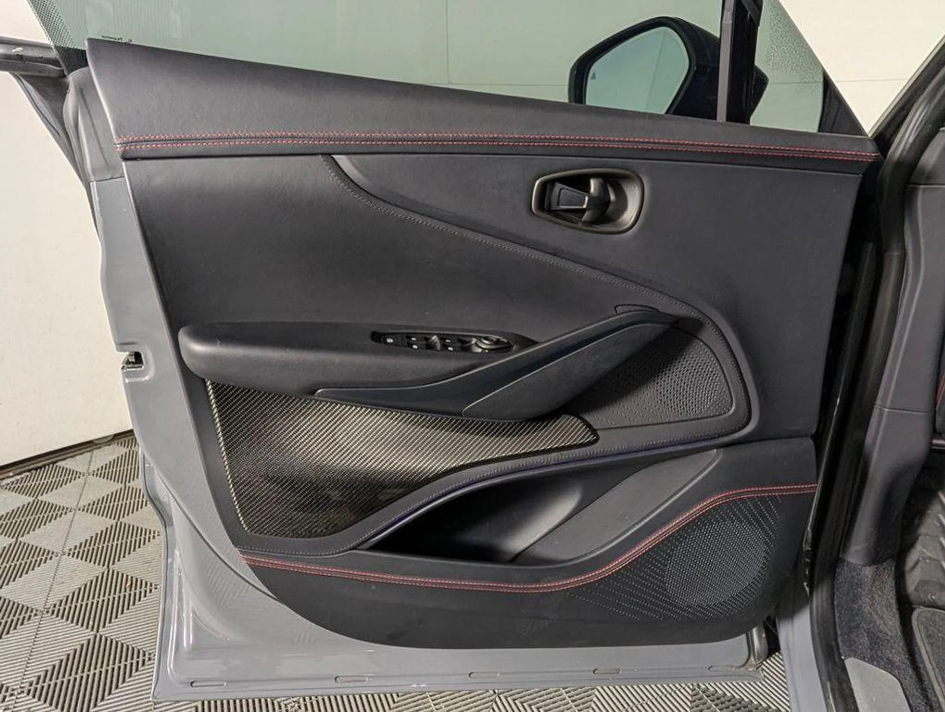 mph024_1018655022_pv_O_Tlp_H_Wco2u_JYA_He_U65_TJL_LA_b882ae612e