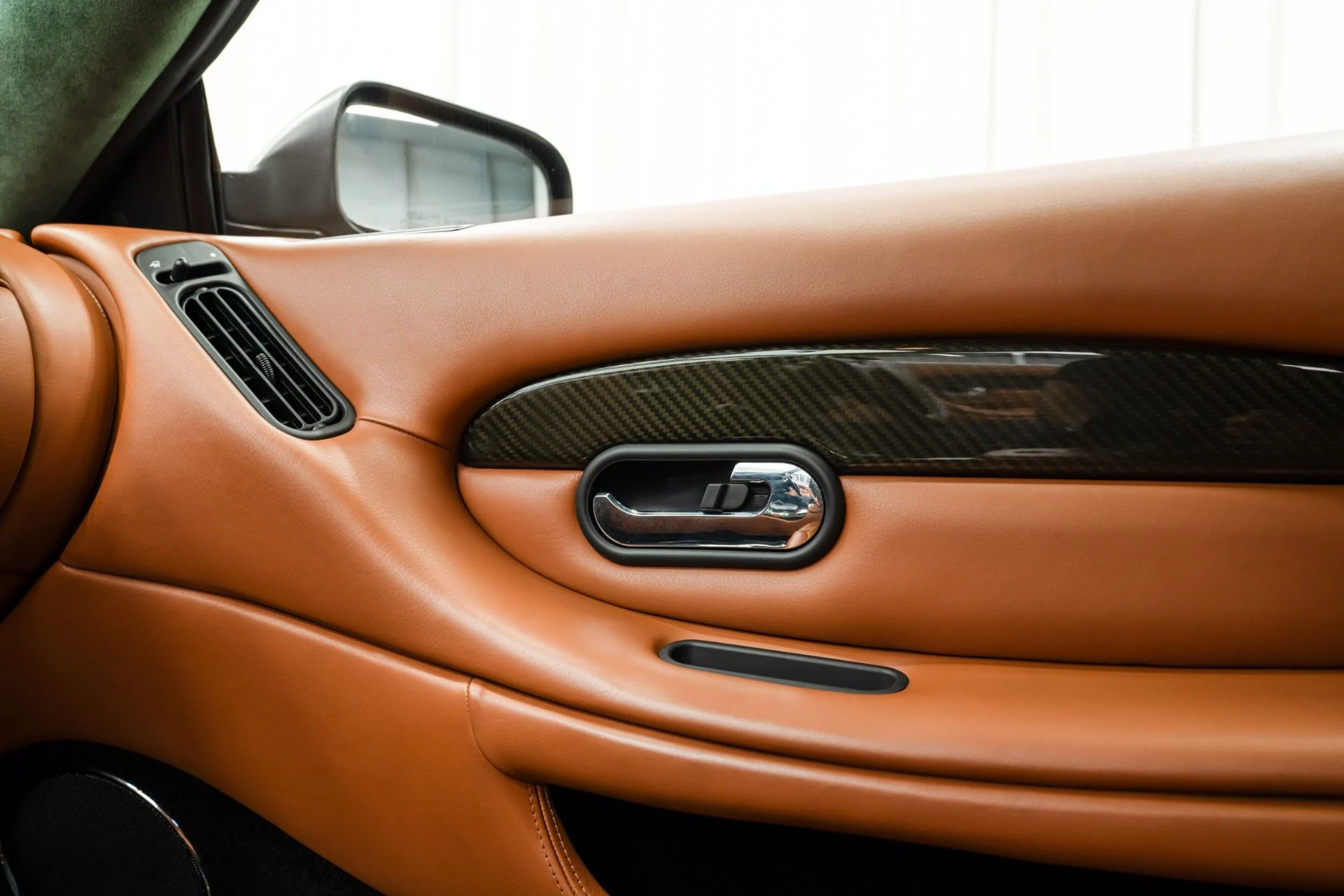 mph024_1036815742_Used_2003_Aston_Martin_DB_7_Vantage_Volante_V12_Power_Low_Miles_Great_Color_Highly_Original_1762809232_5d34e1c249