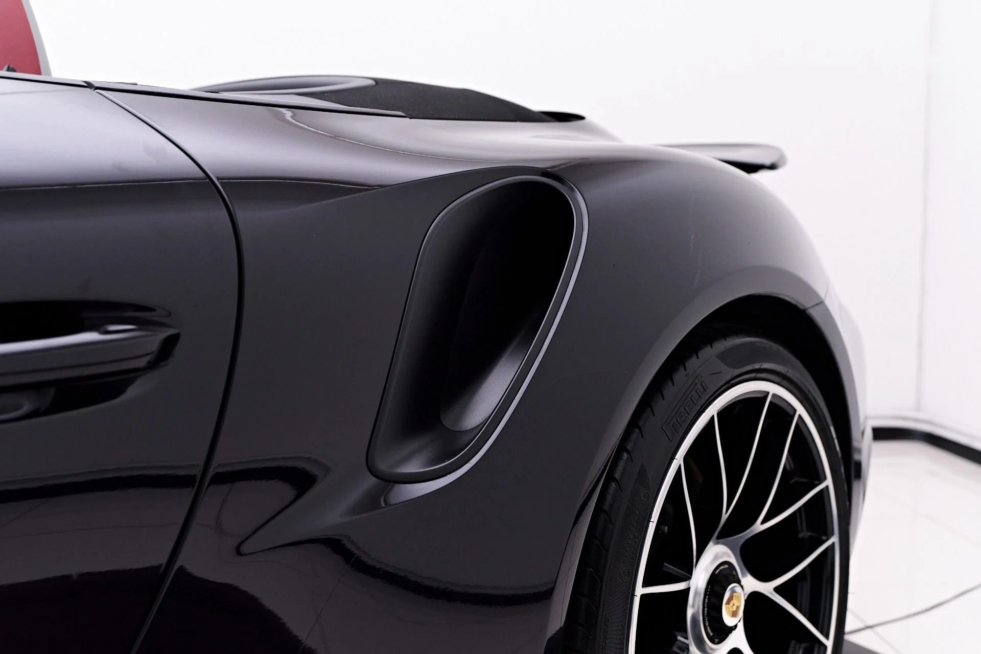 mph024_1036833552_Used_2019_Porsche_911_Turbo_1750270685_a9d53bd63f