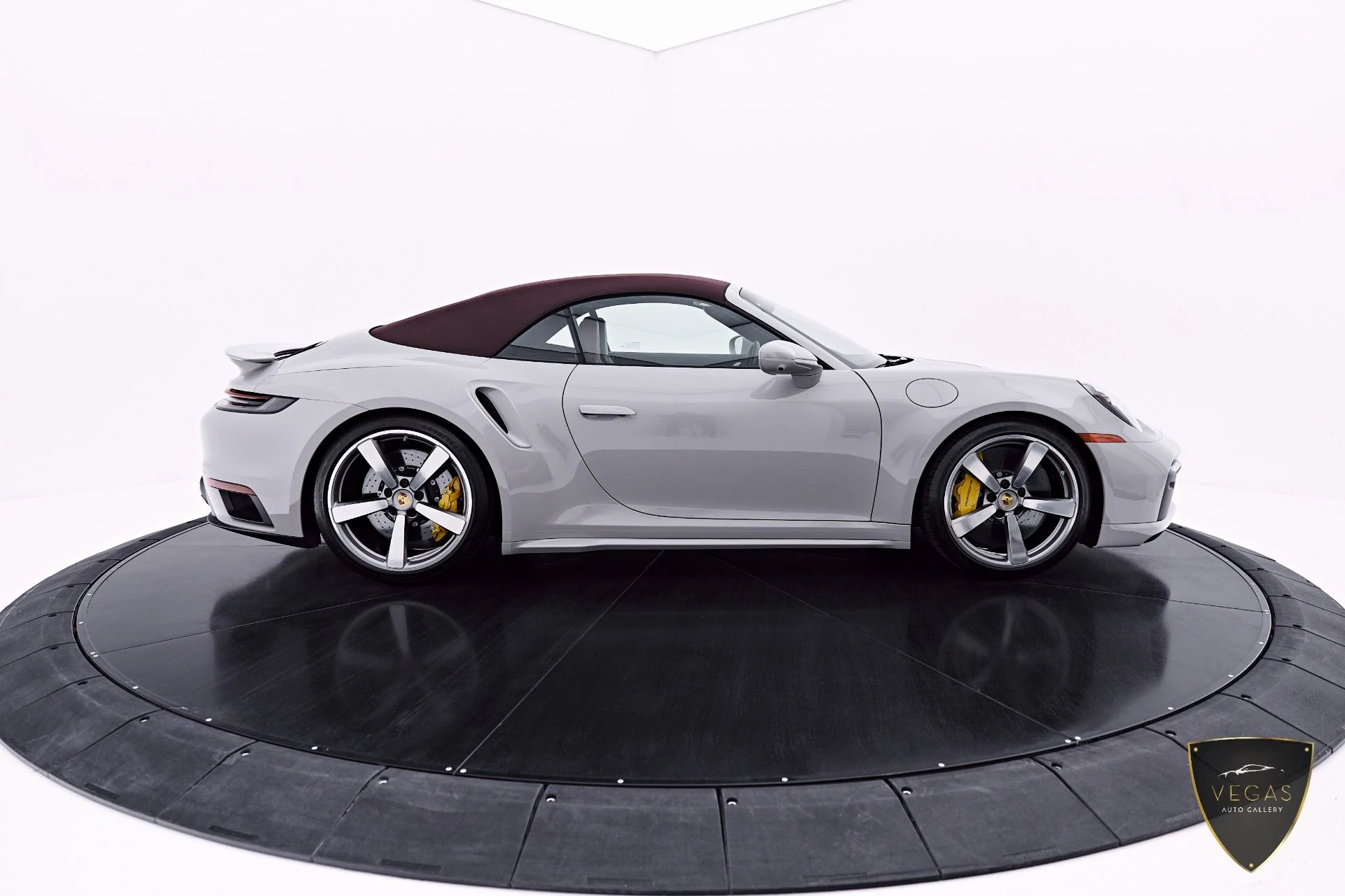 mph024_1036909192_Used_2024_Porsche_911_Turbo_S_1782351411_a896d2b209