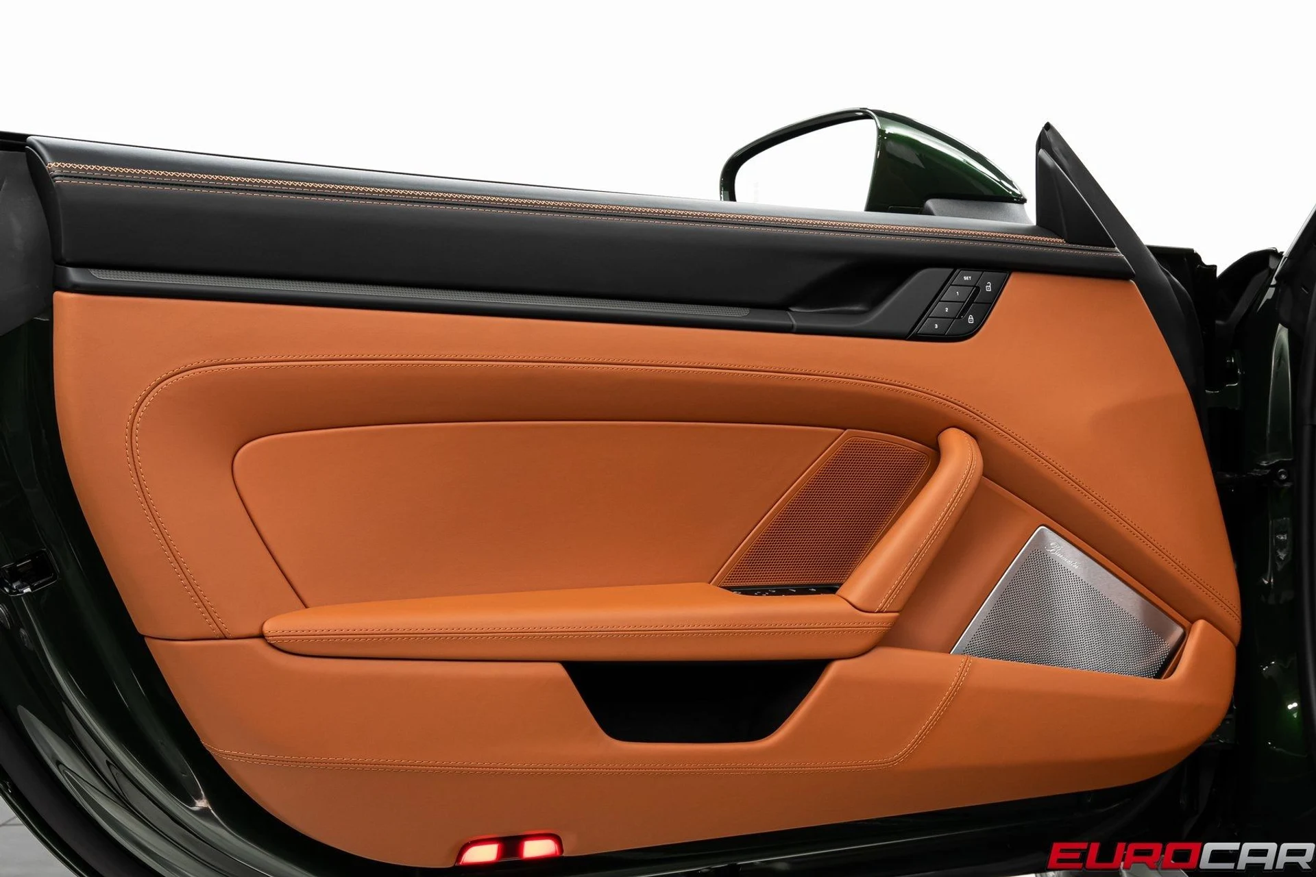 mph024_1042227218_image_25_f842b18bae