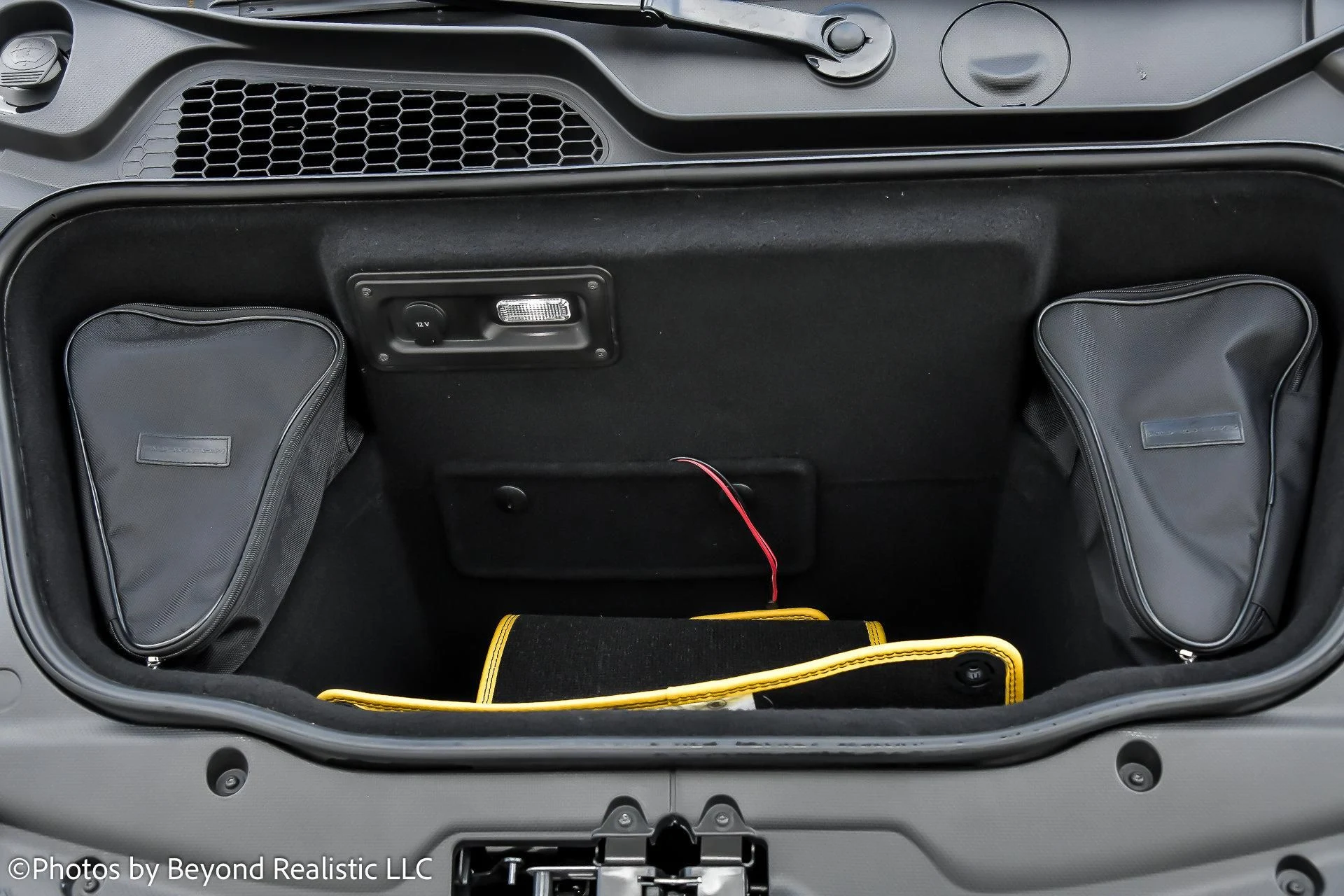 mph024_1055050300_Used_2019_Lamborghini_Huracan_LP_580_2_S_1766655566_4aff2ddc96