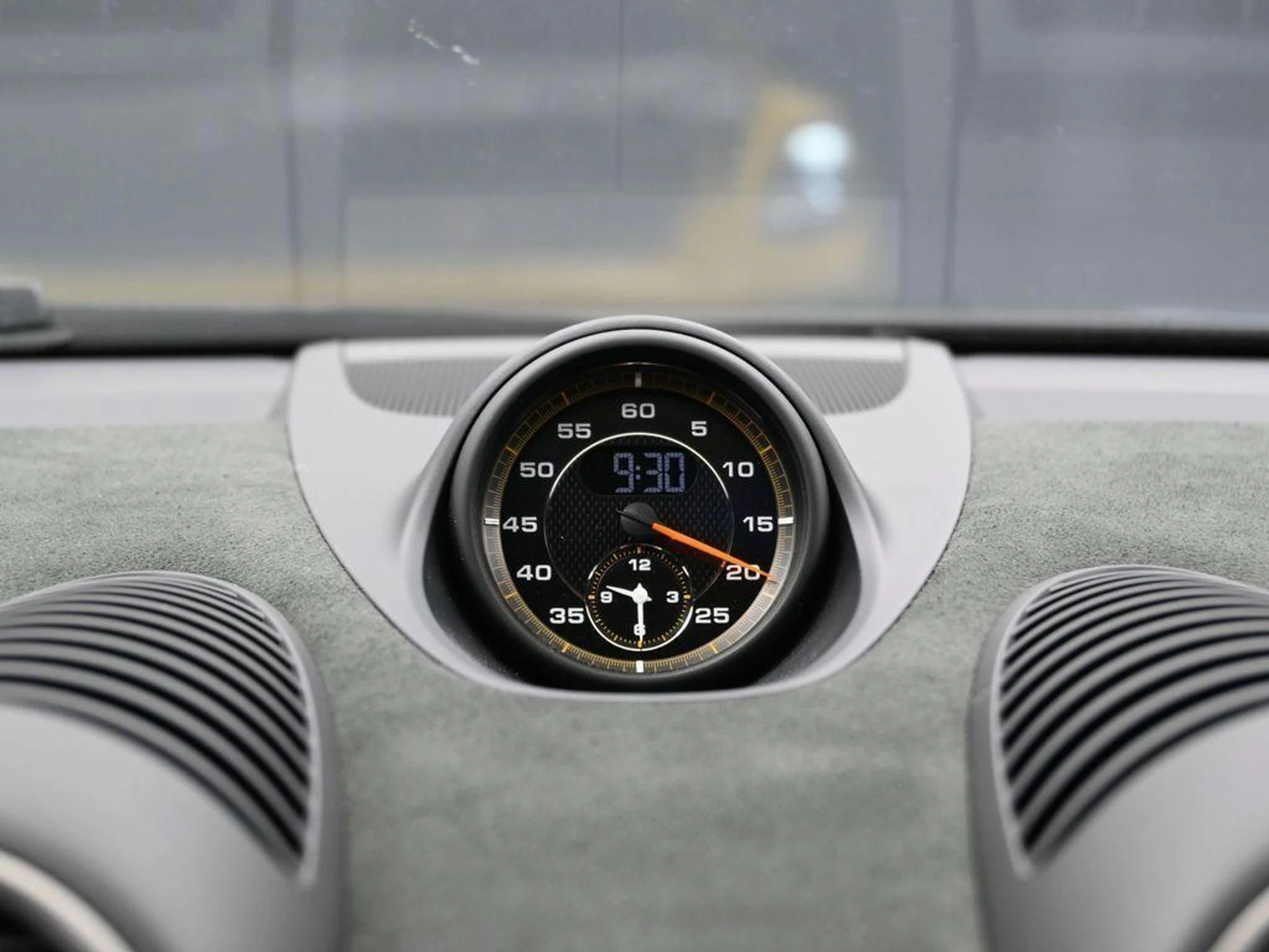 mph024_1056337240_Zp4htnp6x_Br_Kace_T02s_V0_Jef1_W0_d2436a710a