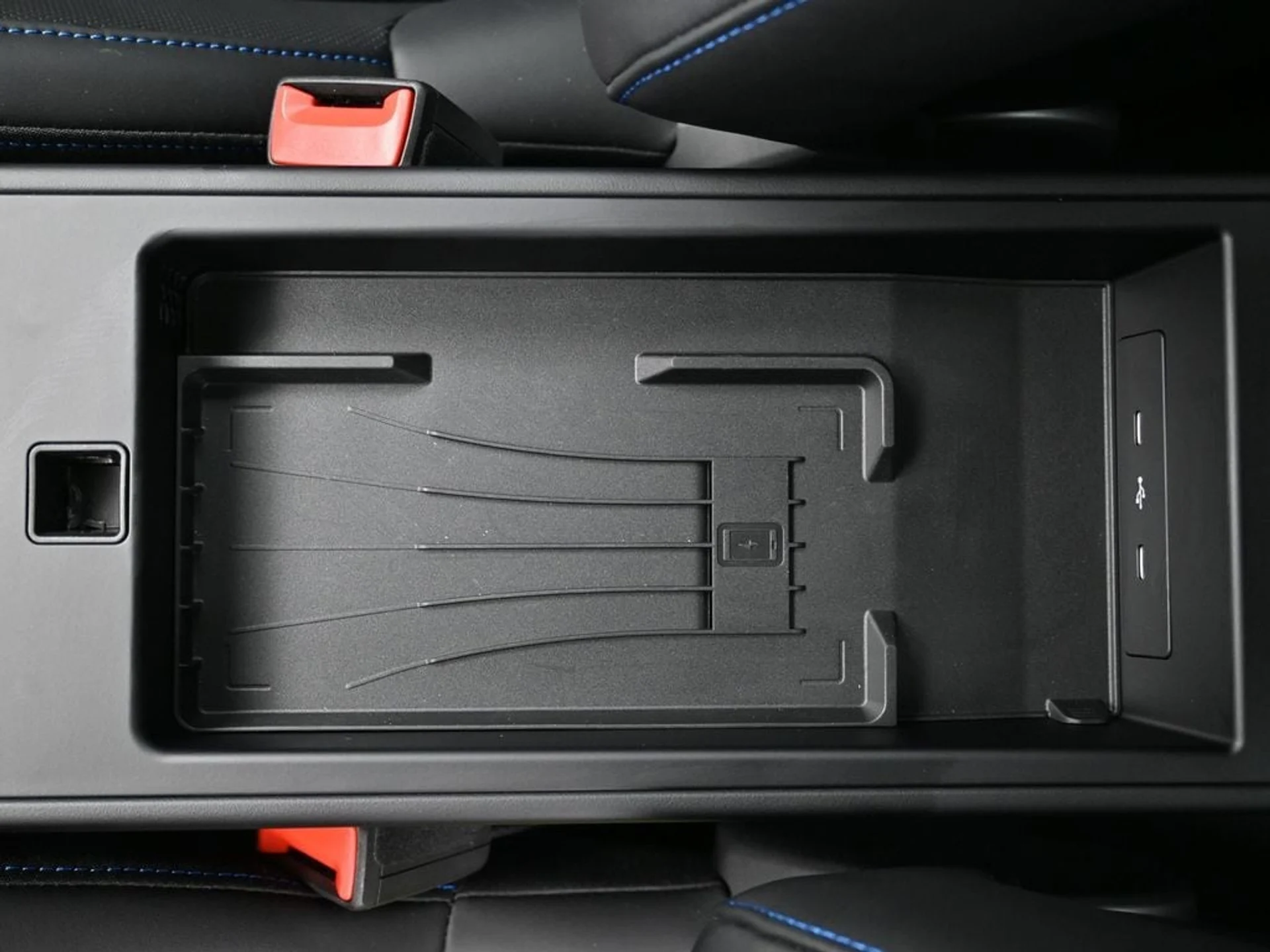 mph024_1058932869_3838ebbdecbe56bdf5e4ba8983b756d6x_cdd9cea728