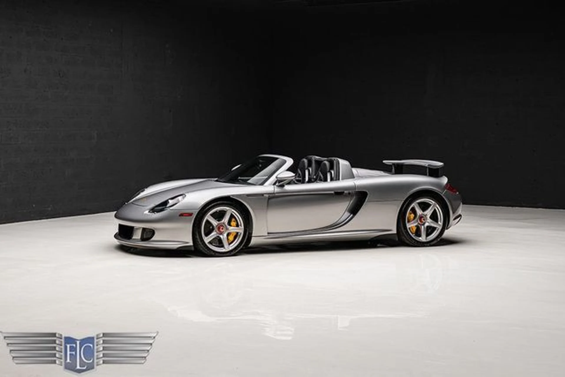 mph024_1060920241_used_2005_porsche_carrera_gt_2drcarrera_9689_23058550_29_640_de9921c708