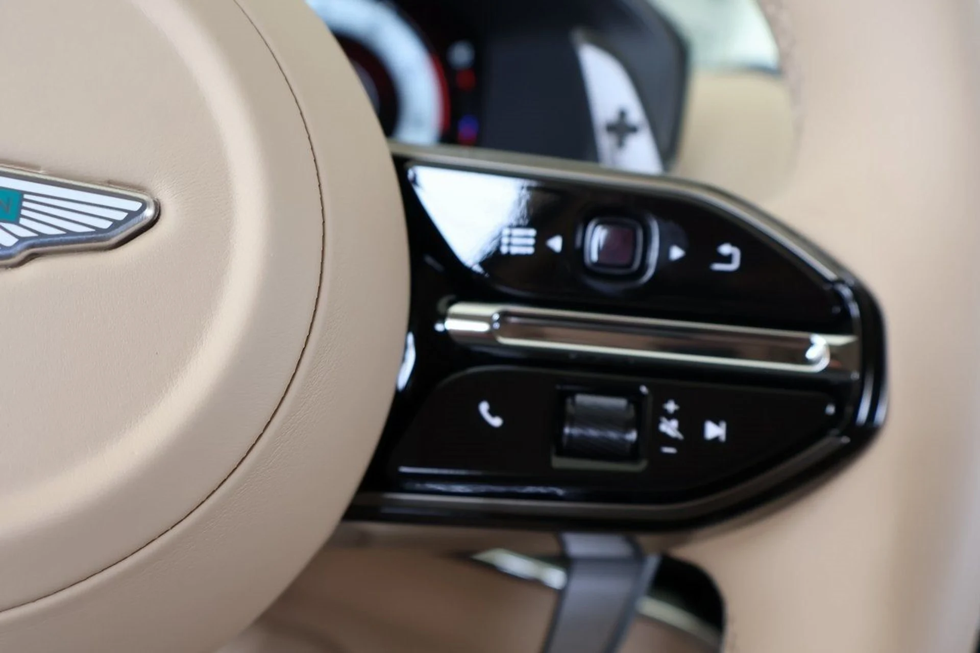 mph024_1064214212_25_5334379130