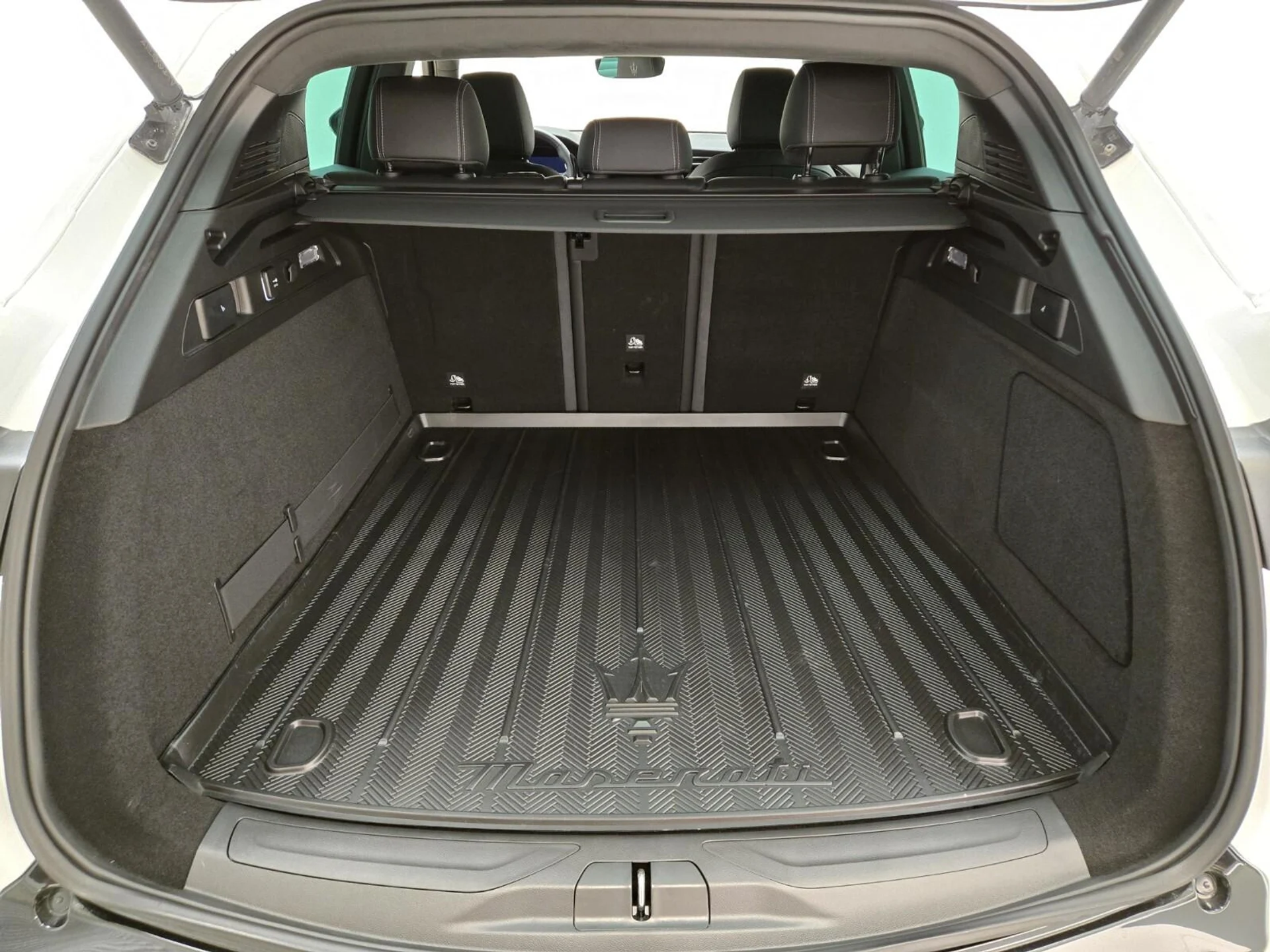 mph024_106591197_Used_2025_Maserati_Grecale_Modena_1767077605_6045f257a2