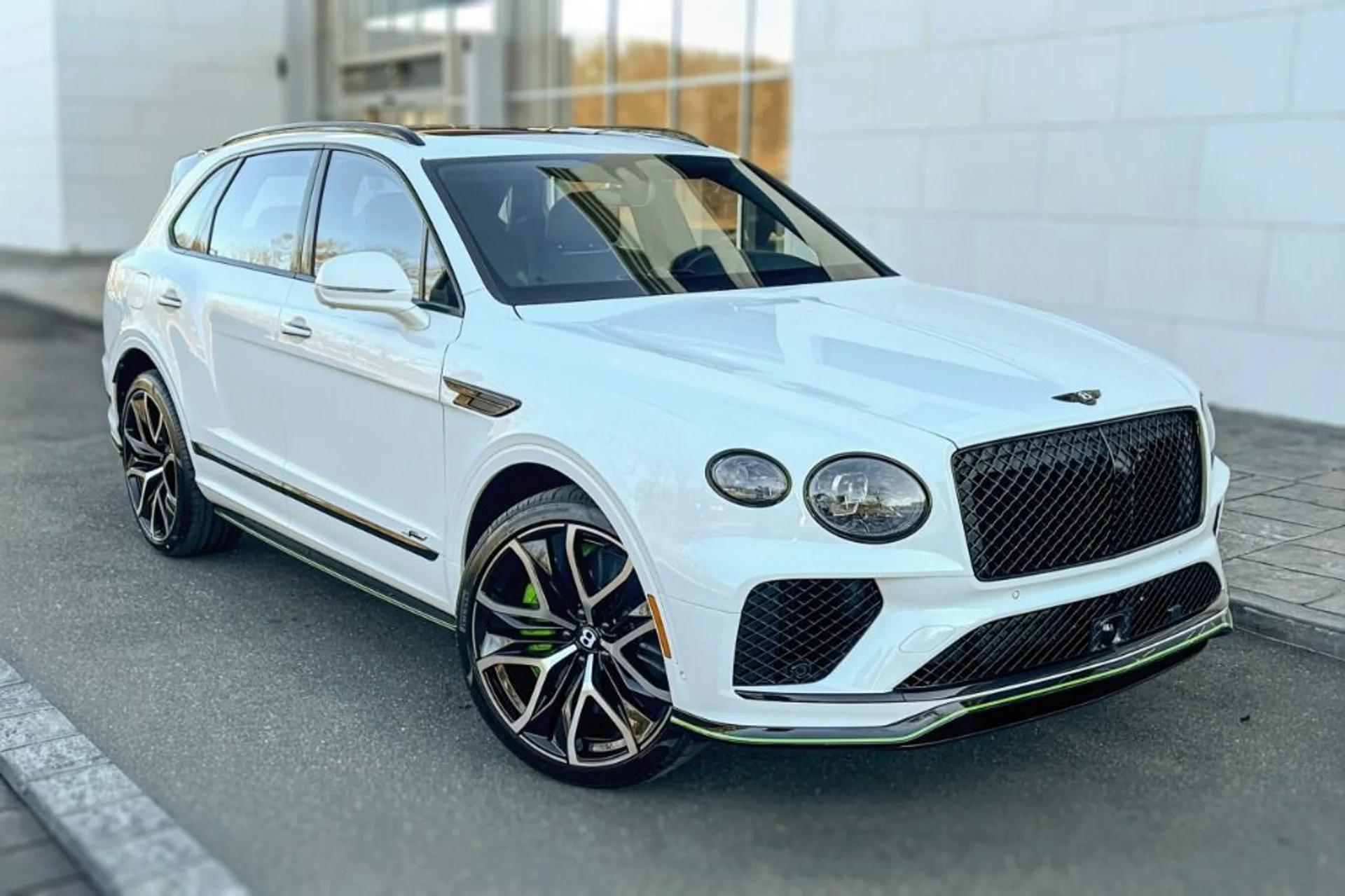 mph024_1071524015_New_2026_Bentley_Bentayga_Speed_1768573599_ff60342016