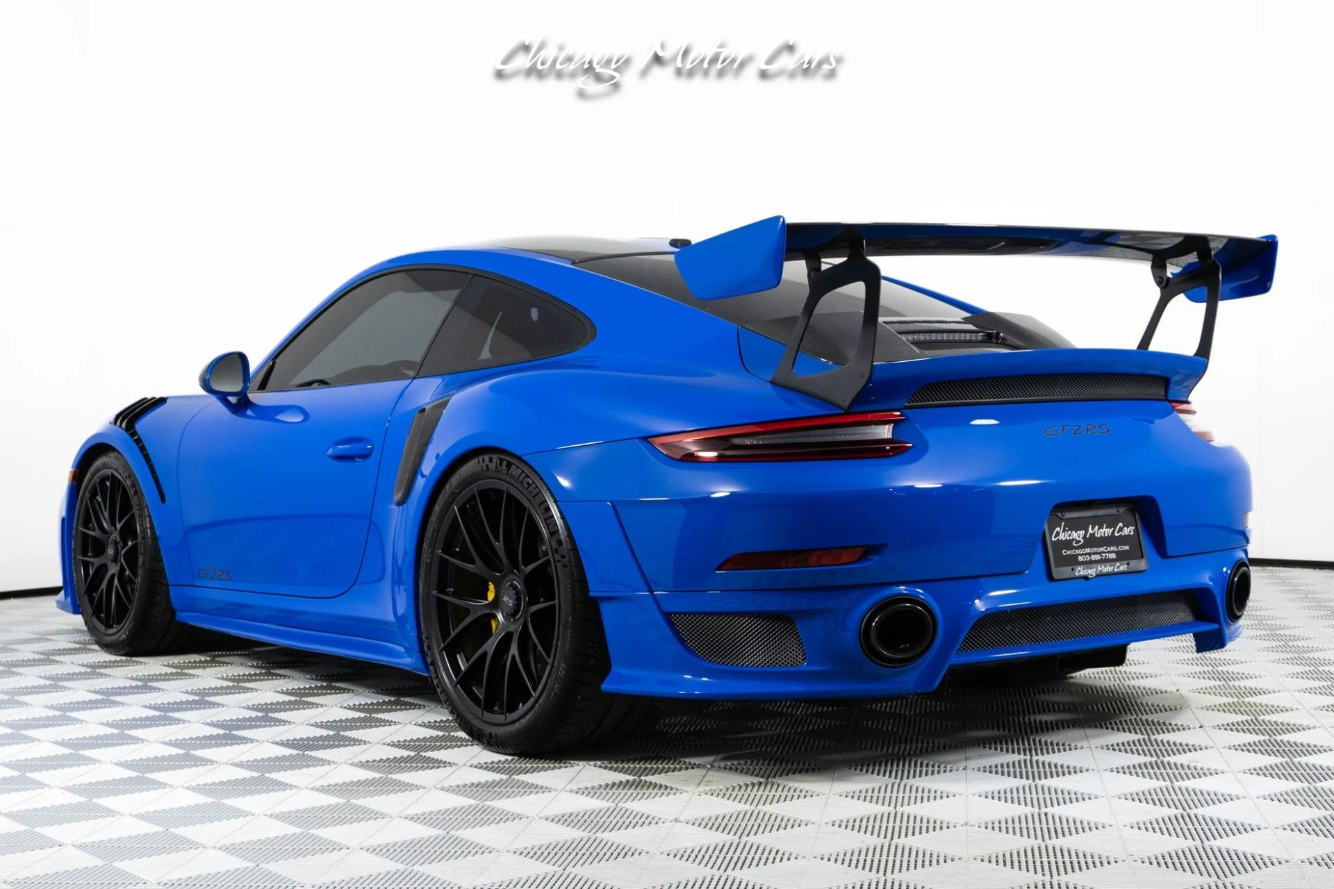 mph024_107419814_13481_p25_l_5dd953431a