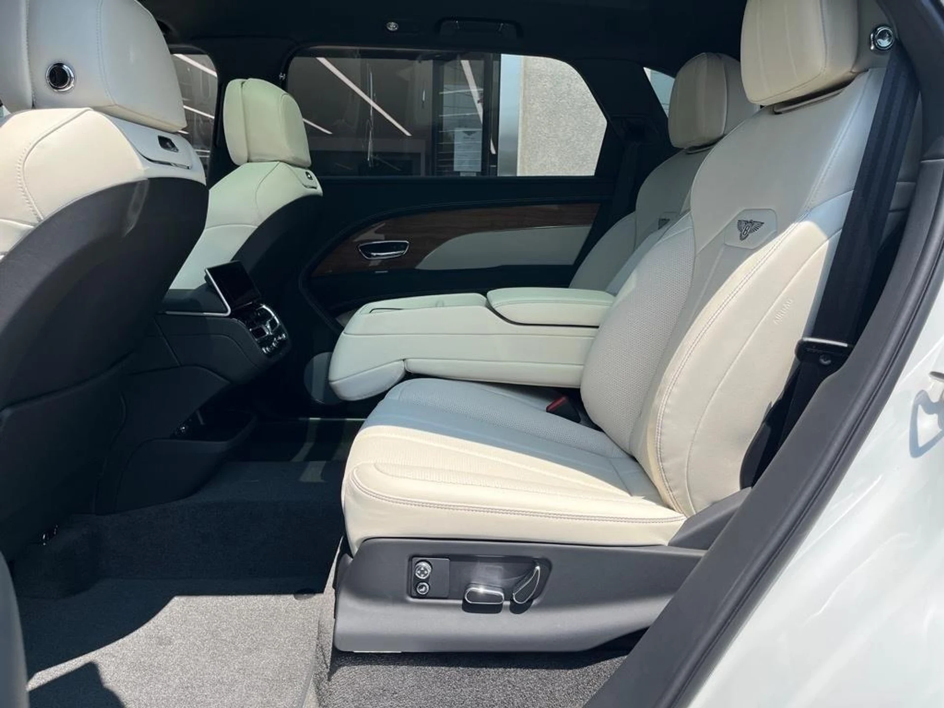 mph024_1091605982_6bf5712f1307f37c95f7a1de3566b084_a00c16b346