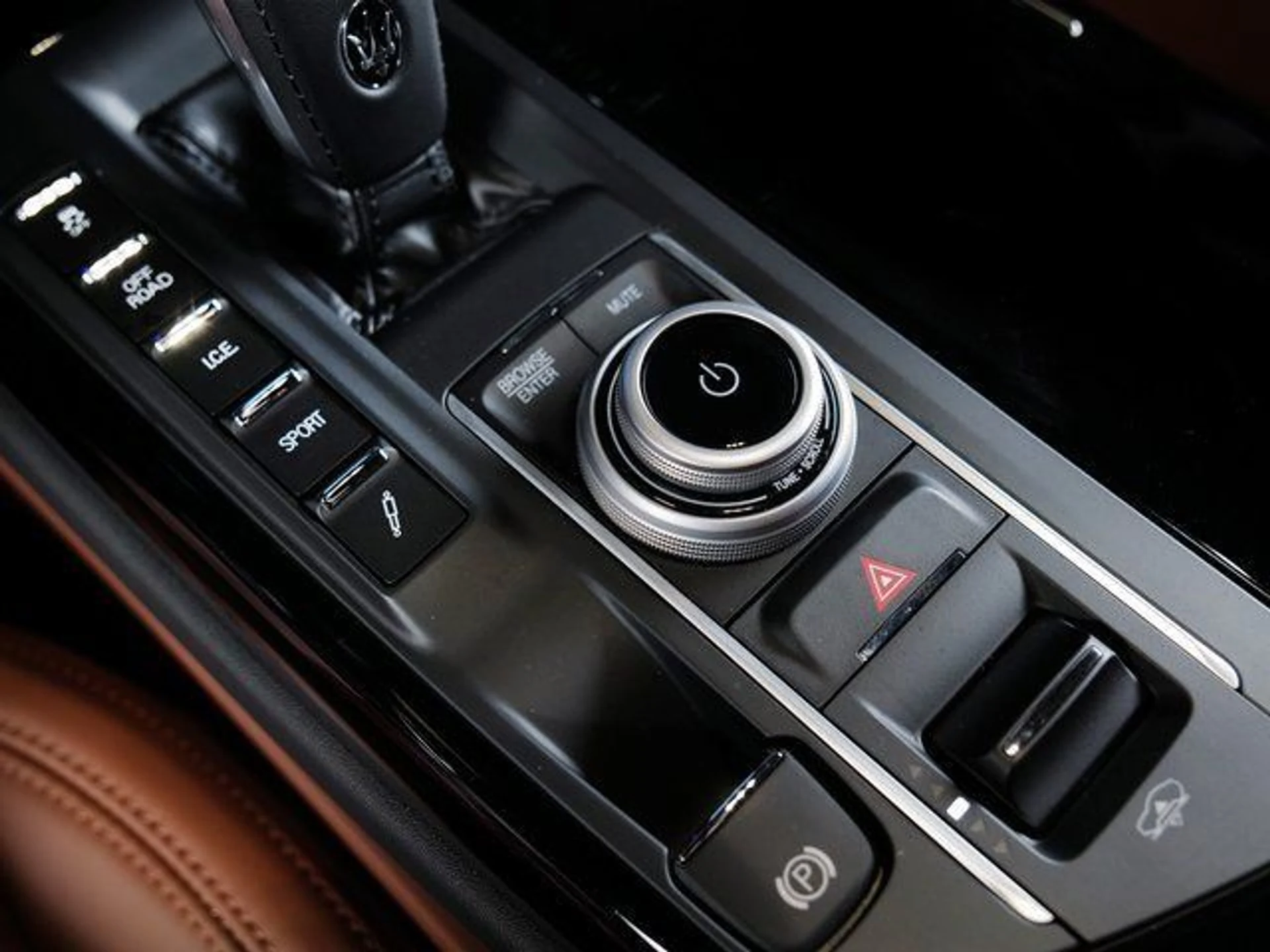 mph024_1096988440_20f71173a7d52e47dfa790645e415bd0_7f84e38923