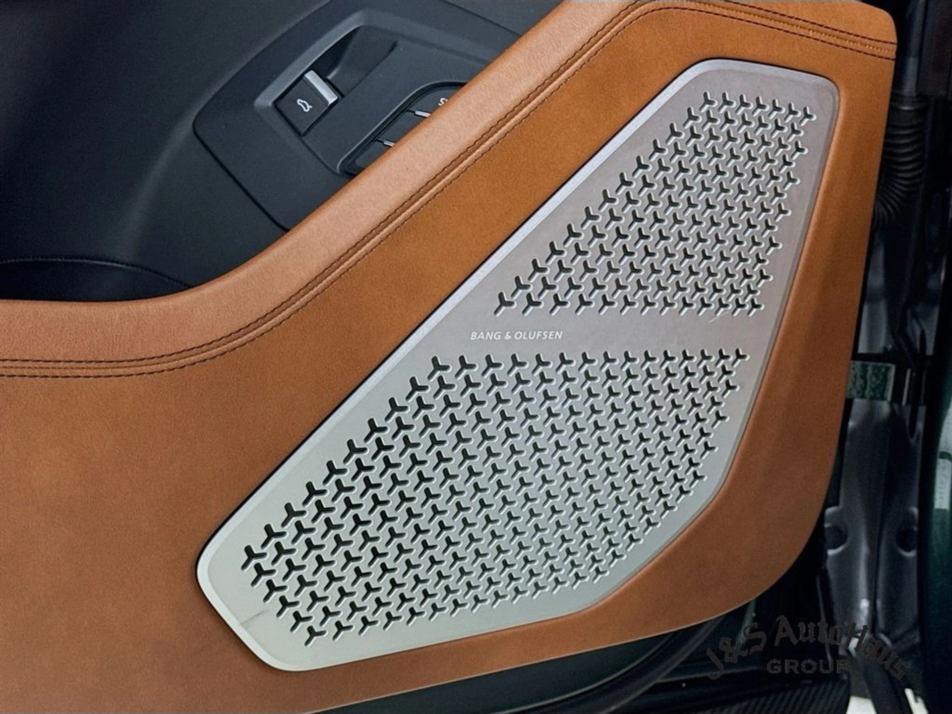 mph024_1103453611_19mnrxnhr7t7ykmfh17cri48semv_fb1abcf35f