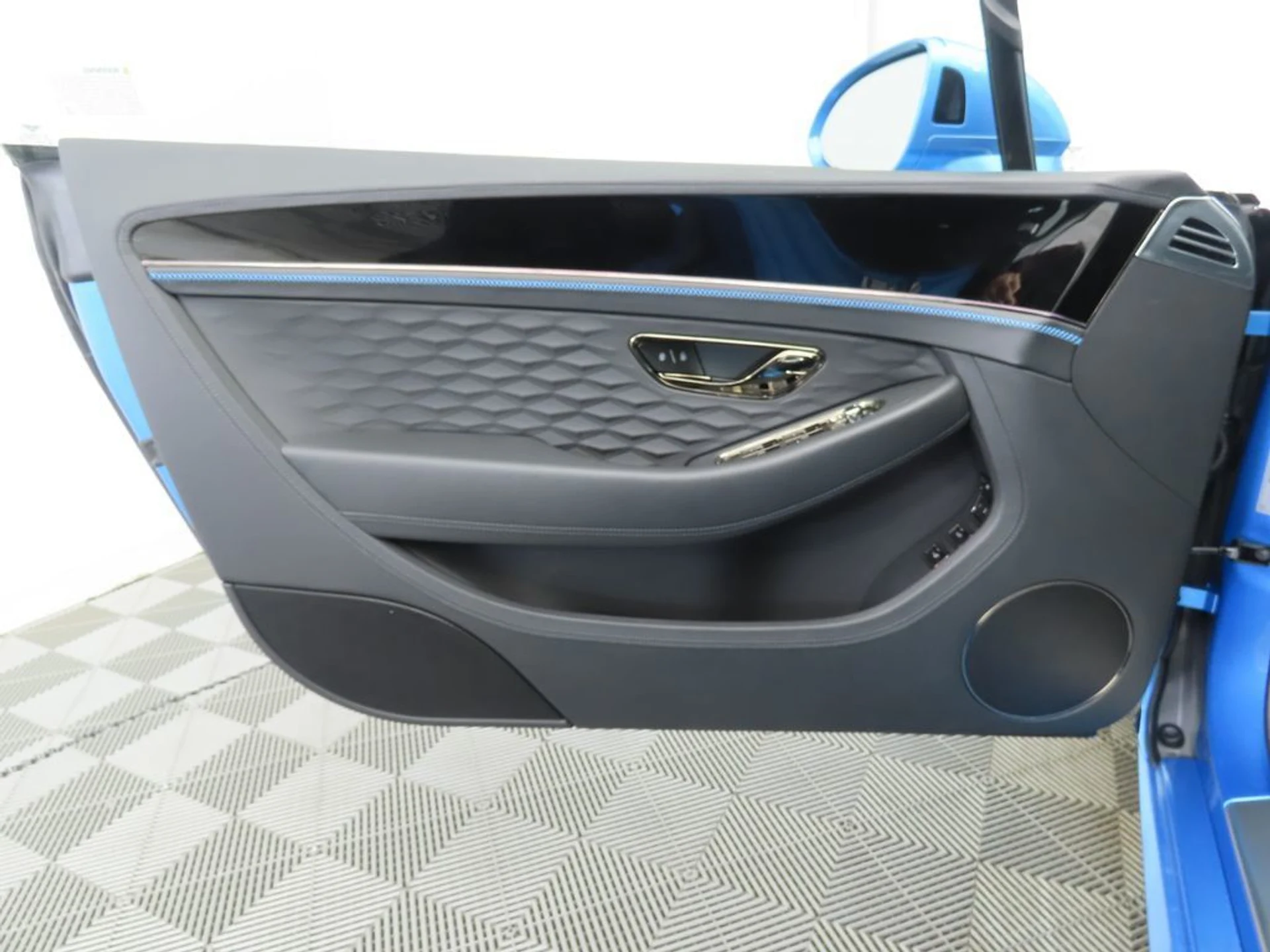 mph024_1105615753_new_2026_bentley_continental_gt_8119_22950937_25_1024_7d879c7e24