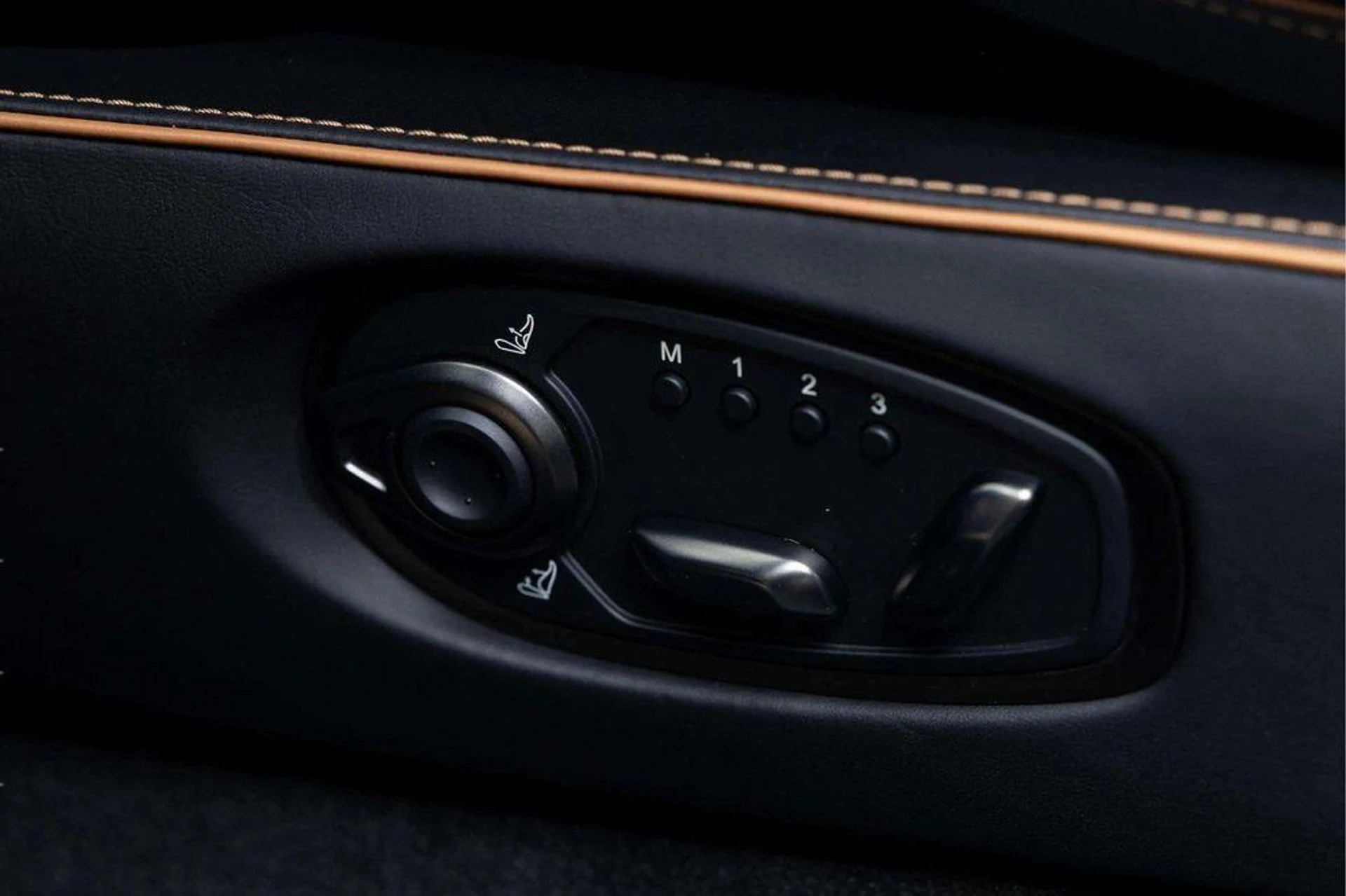 mph024_1107160246_M9bs_BBC_12_PL_37m_ylkhq06mb_DJ_4_db3061c13b