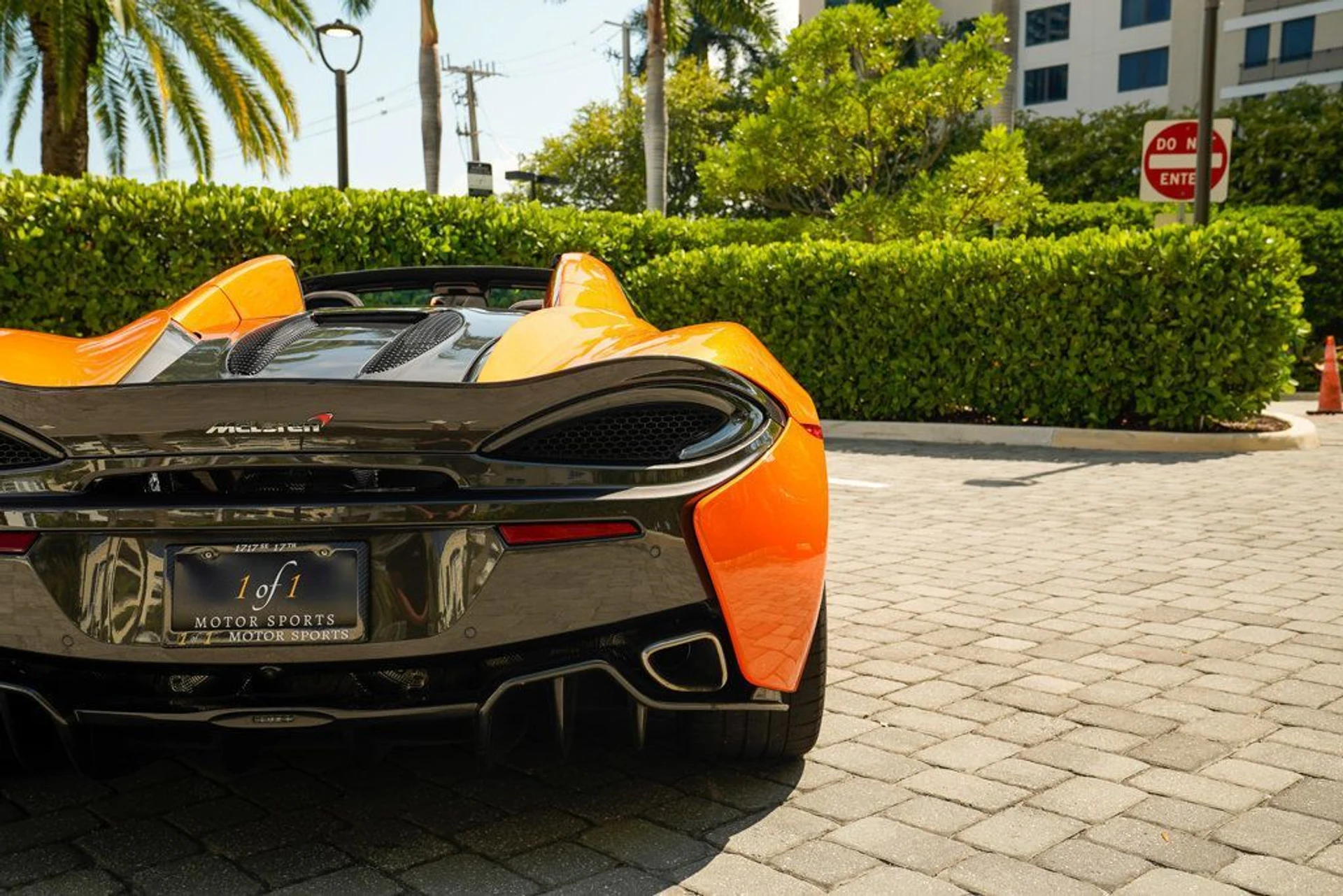mph024_1108351831_used_2018_mclaren_570s_spider_14354_22891400_25_1024_aec154d8e5