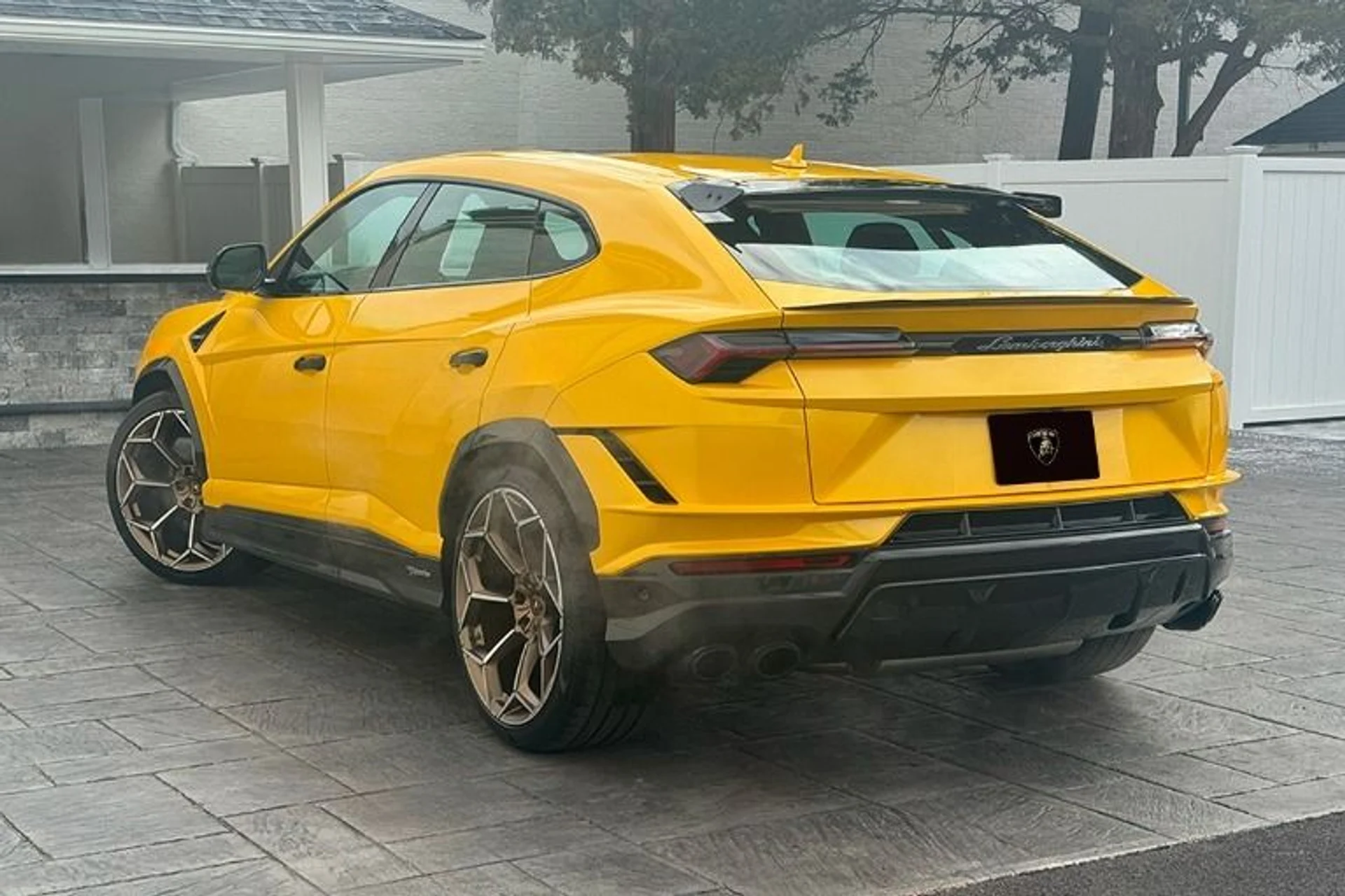 mph024_1111451328_Used_2024_Lamborghini_Urus_Performante_1737405766_76cd1777d7