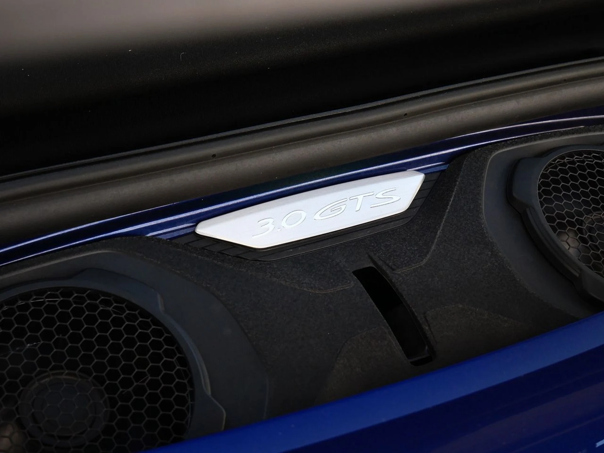 mph024_1113457416_8d4cd945533f724d9d201d9e7a728c71x_a4f03d497e