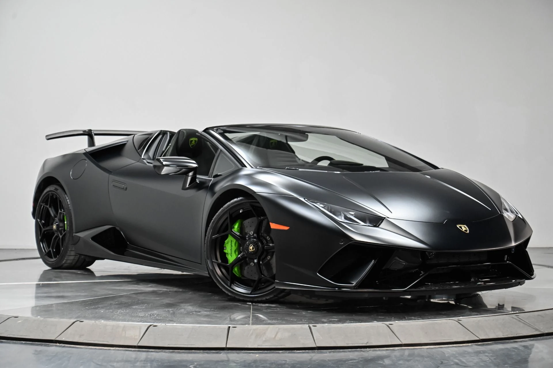 mph024_1115393551_Used_2019_Lamborghini_Huracan_Performante_1756916743_d85d1046a5