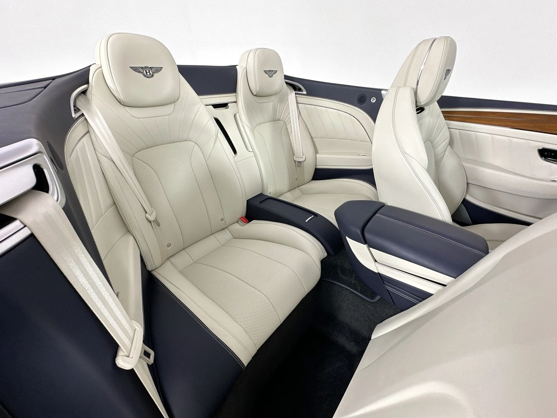 mph024_1116460239_25_fdf9d61b3c