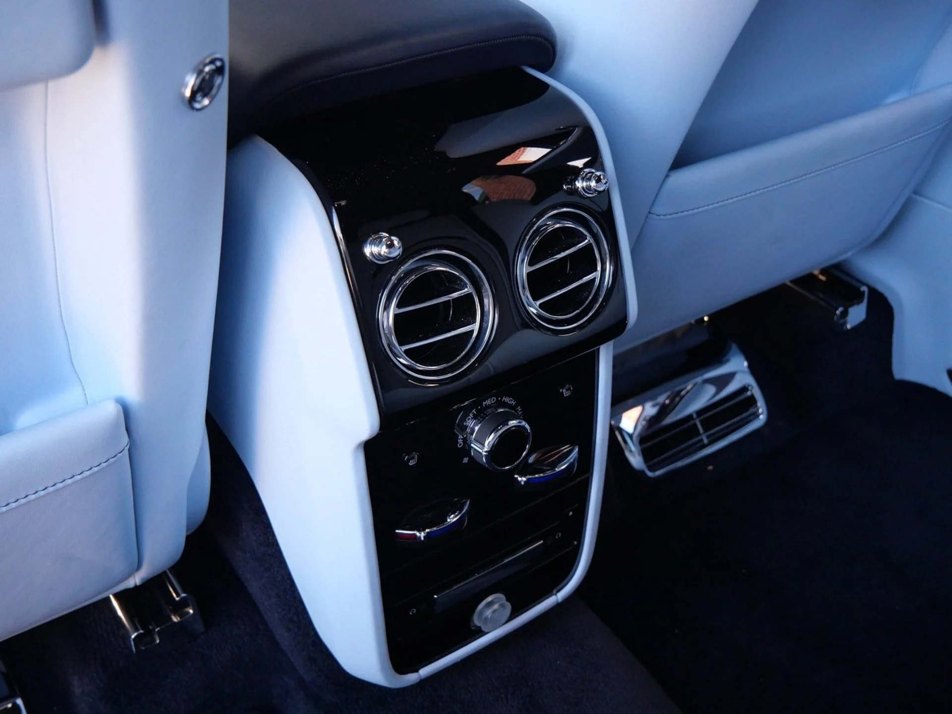 mph024_1120469806_afadc8391adf6bb53d4a5ccaa7c8b6c1x_e920aaf3c1