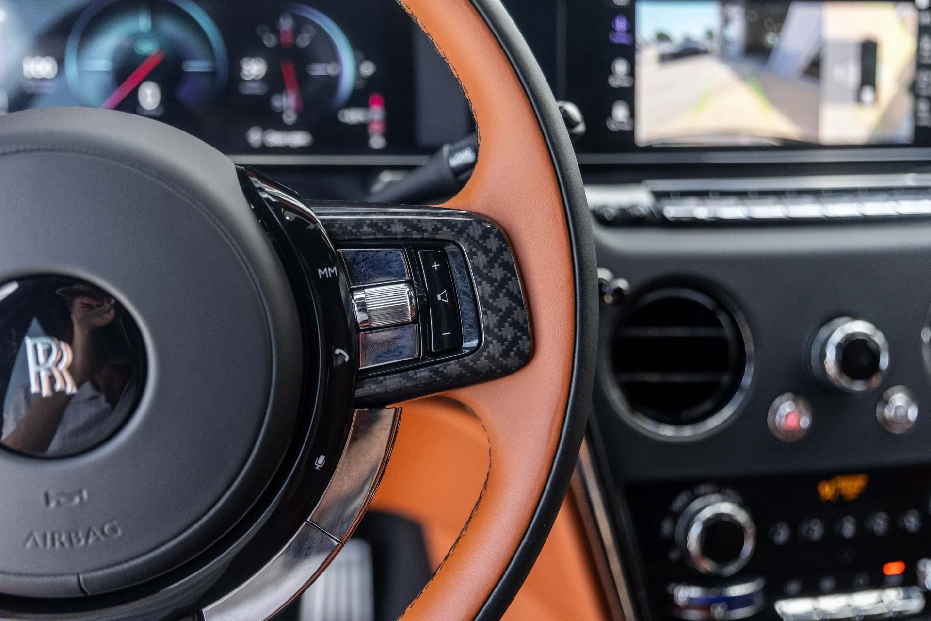 mph024_112538368_Hi_Tech_Luxury_Imports_LLC_SLA_43_HA_05_SU_227077_image_24_9a420f9890