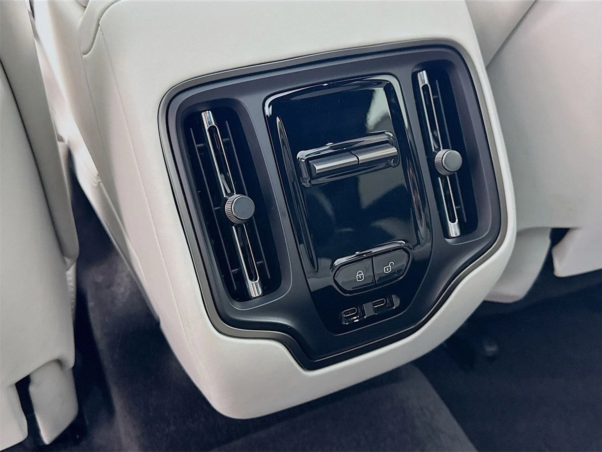 mph024_1130140890_78deba1ef185afeeeb941414c4e6b5b7x_29bfb38641