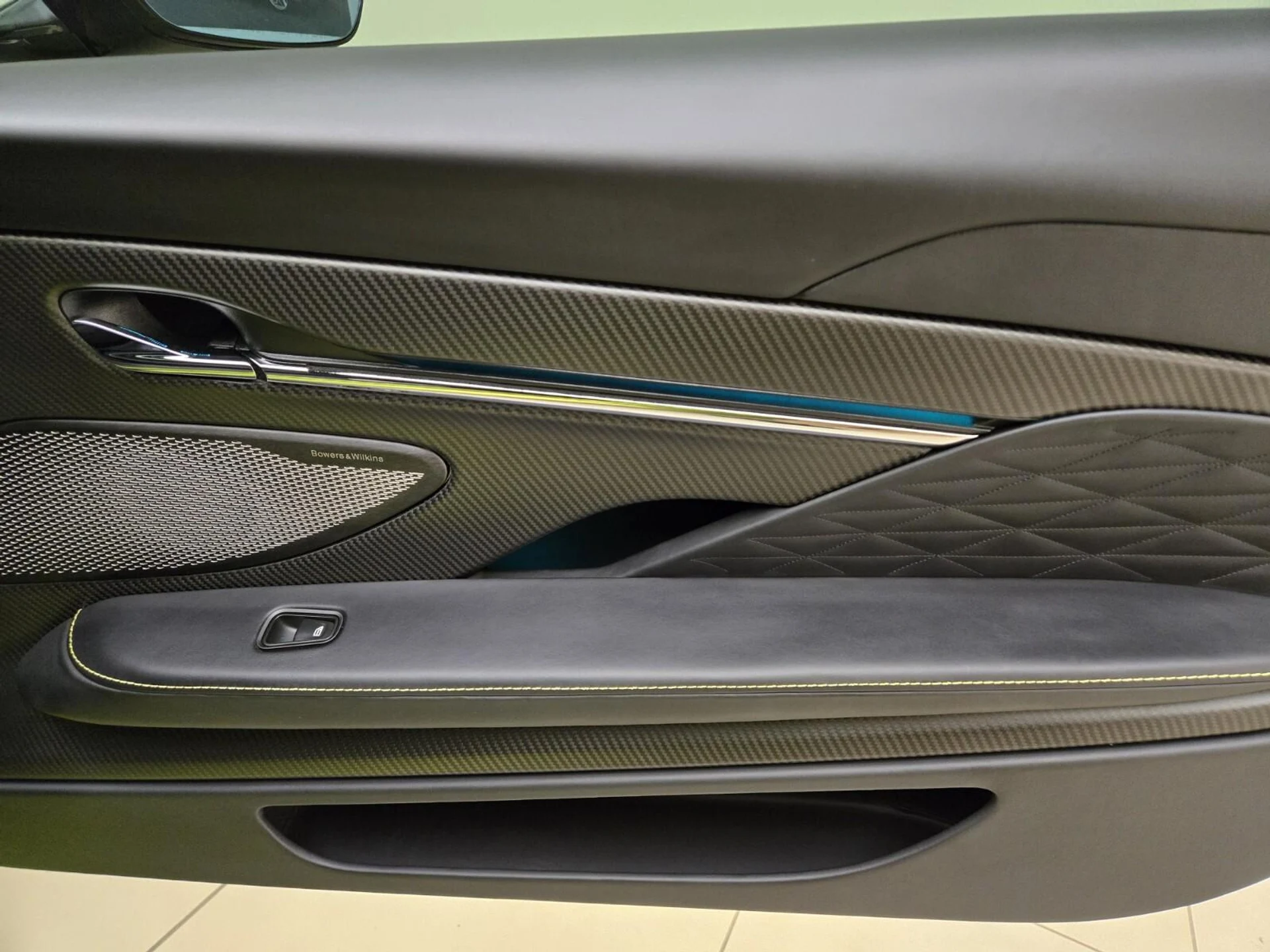 mph024_113247264_Used_2024_Aston_Martin_DB_12_1771052416_95c2dc4715