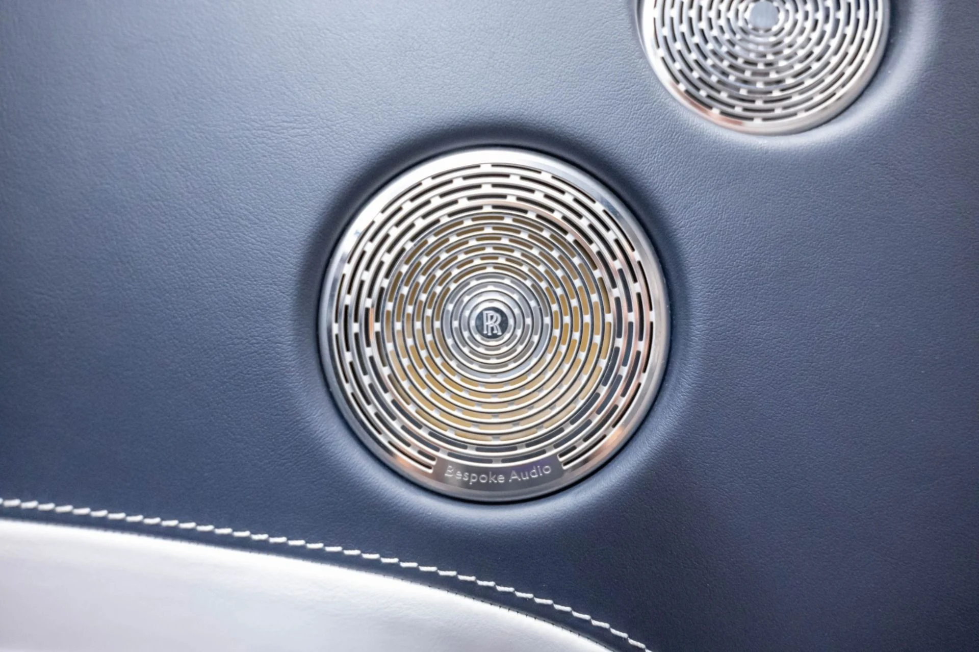 mph024_1138107806_Used_2018_Rolls_Royce_Ghost_Base_1786492649_305a572171