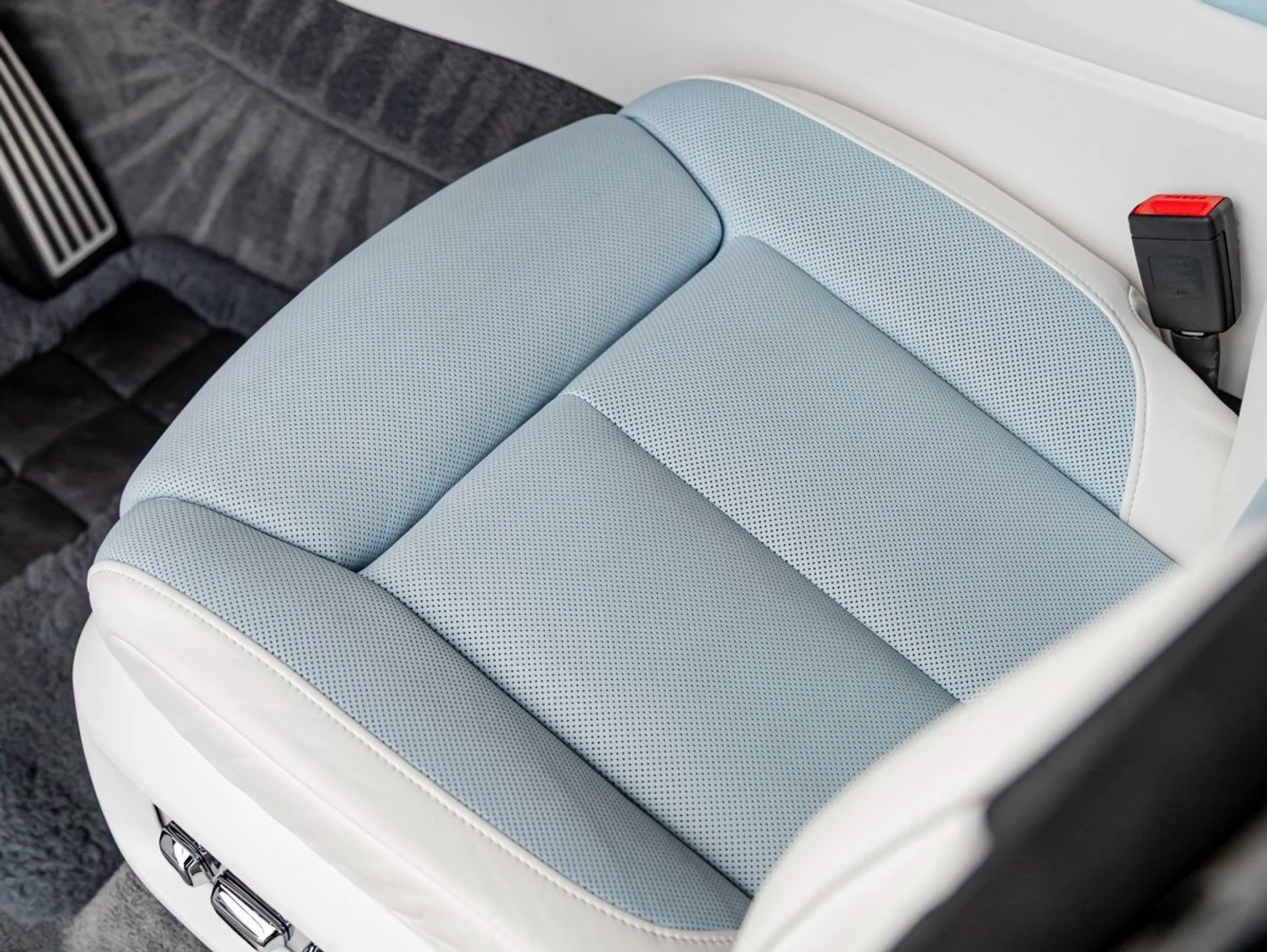 mph024_1142228865_25_657abdbc53