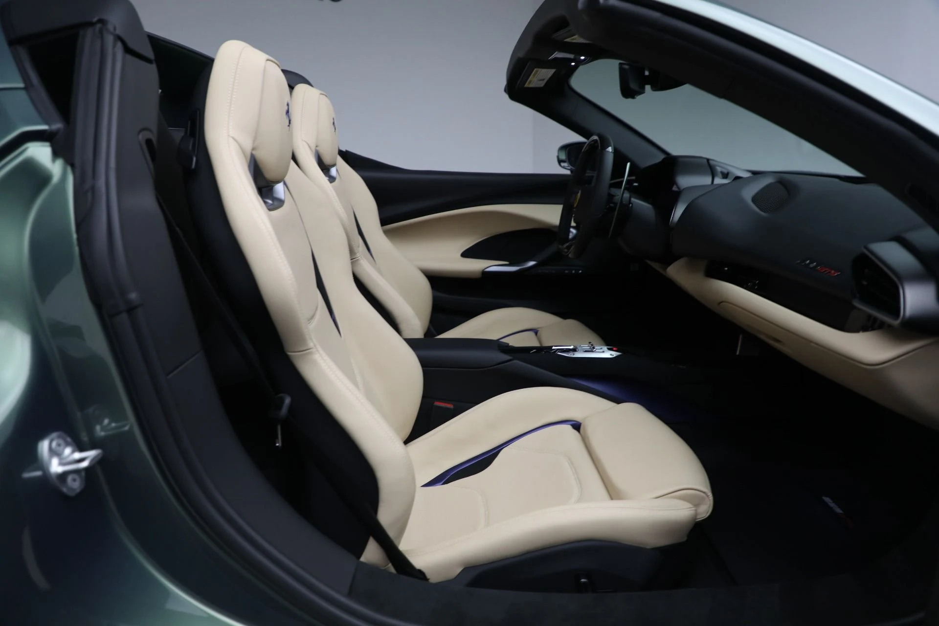 mph024_1144186136_Used_2024_Ferrari_296_GTS_267461942e