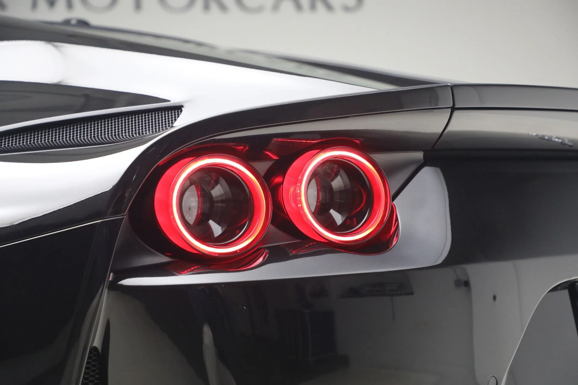 mph024_1147602043_Used_2019_Ferrari_812_Superfast_1776445925_43201d43a7