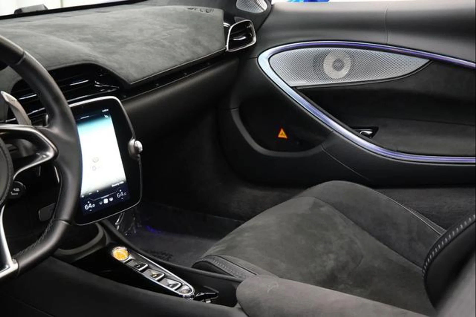 mph024_1149459852_qd_Gg9k_Jp41xh_LIUA_Rub_WHN_7_V8_I_c5215e484b